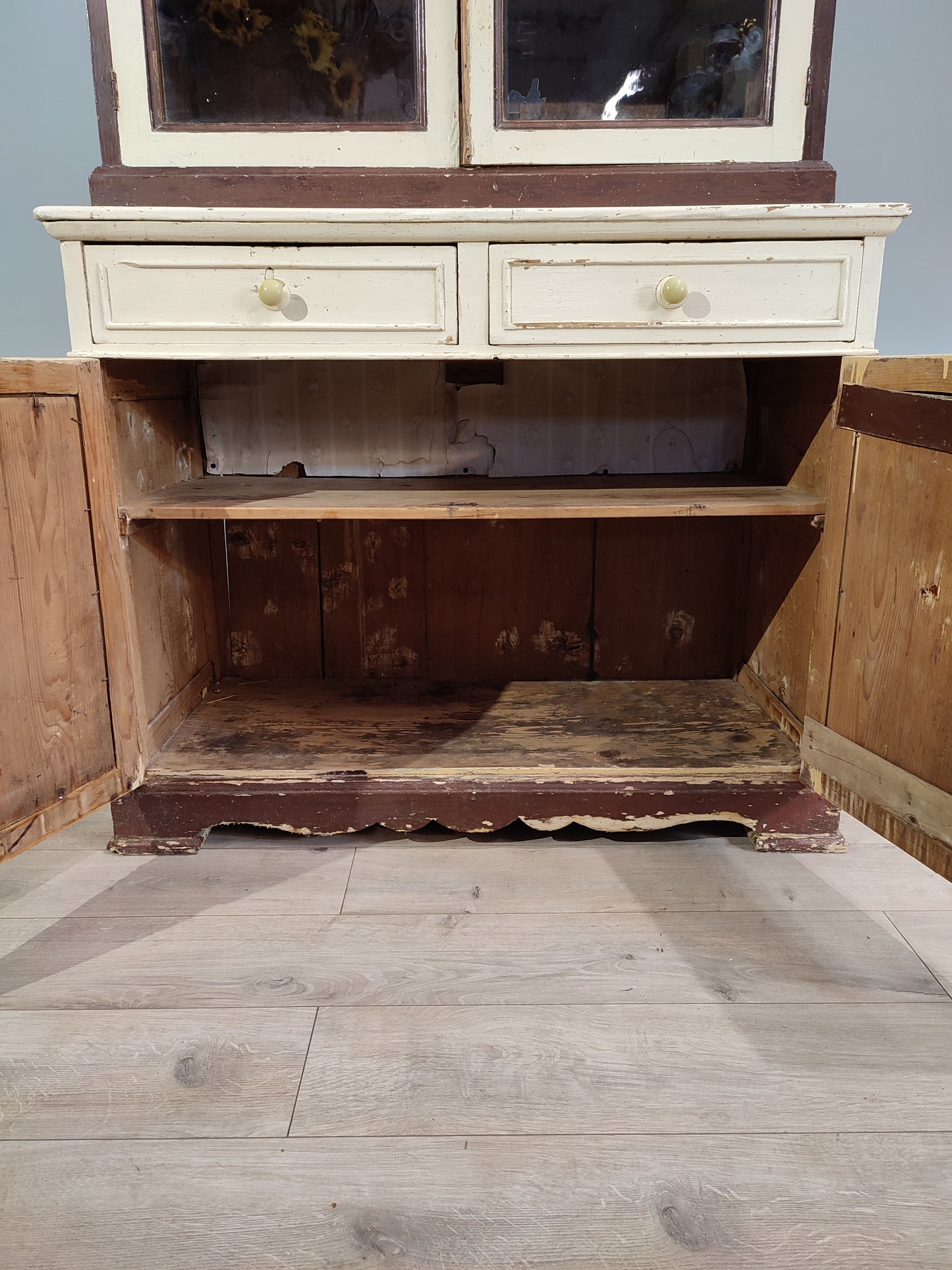 60164 Credenza in legno marrone e bianca