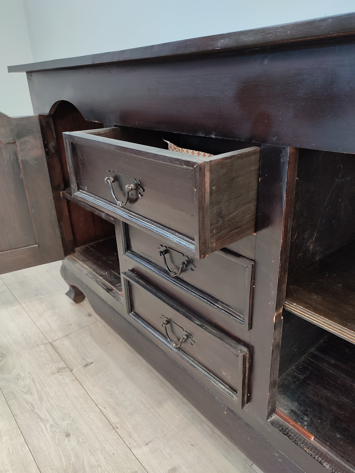 61802 Servante etnica in legno