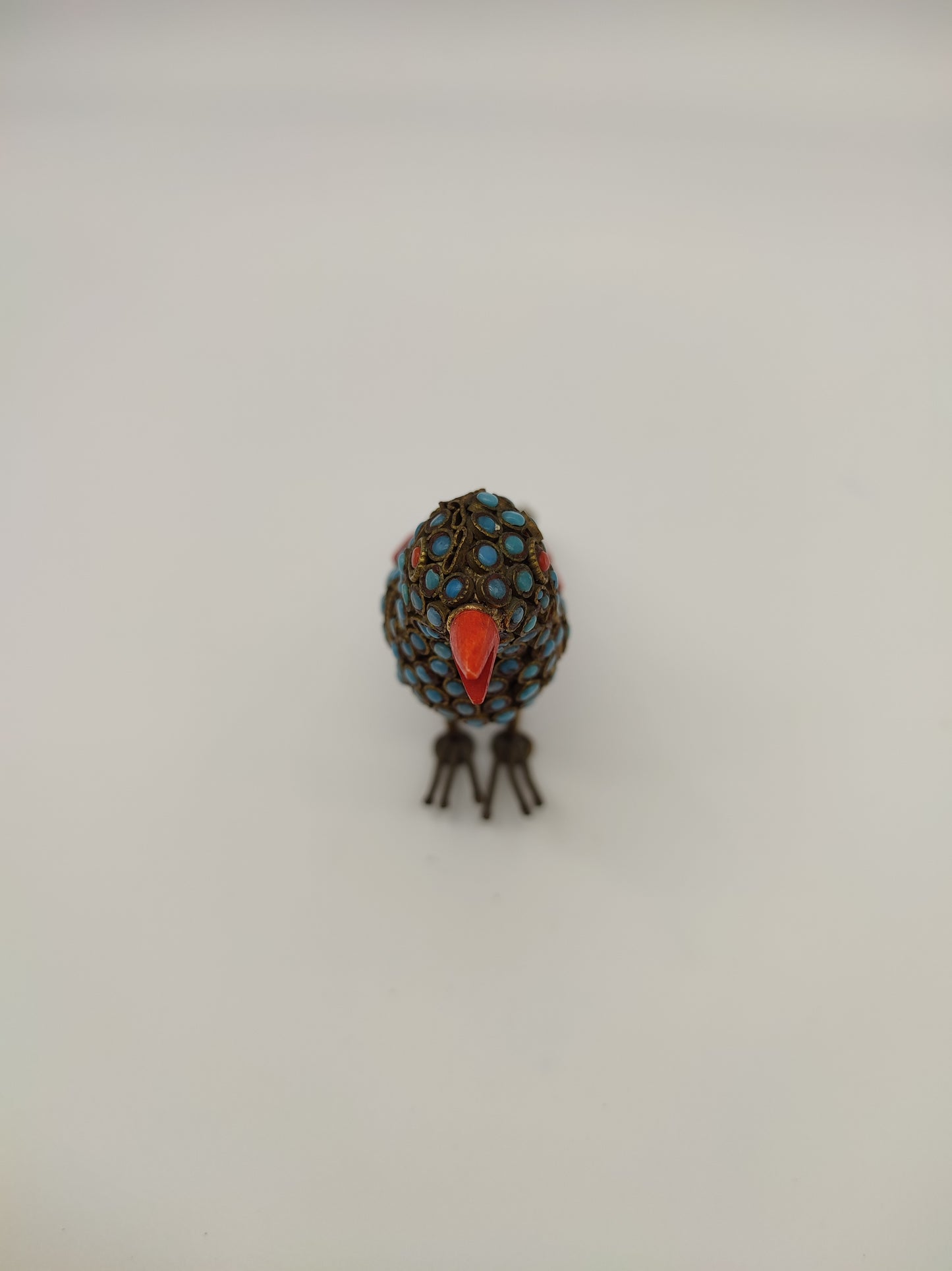 61671 Uccello cloisonné in ottone con decorazioni in turchese e corallo