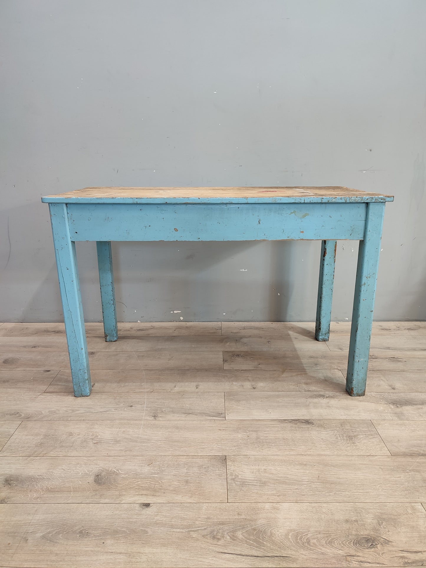 70041 Tavolo rustico in legno con base azzurra