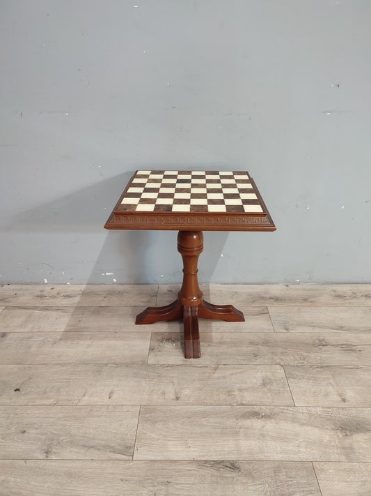 70631 Tavolo scacchiera in legno