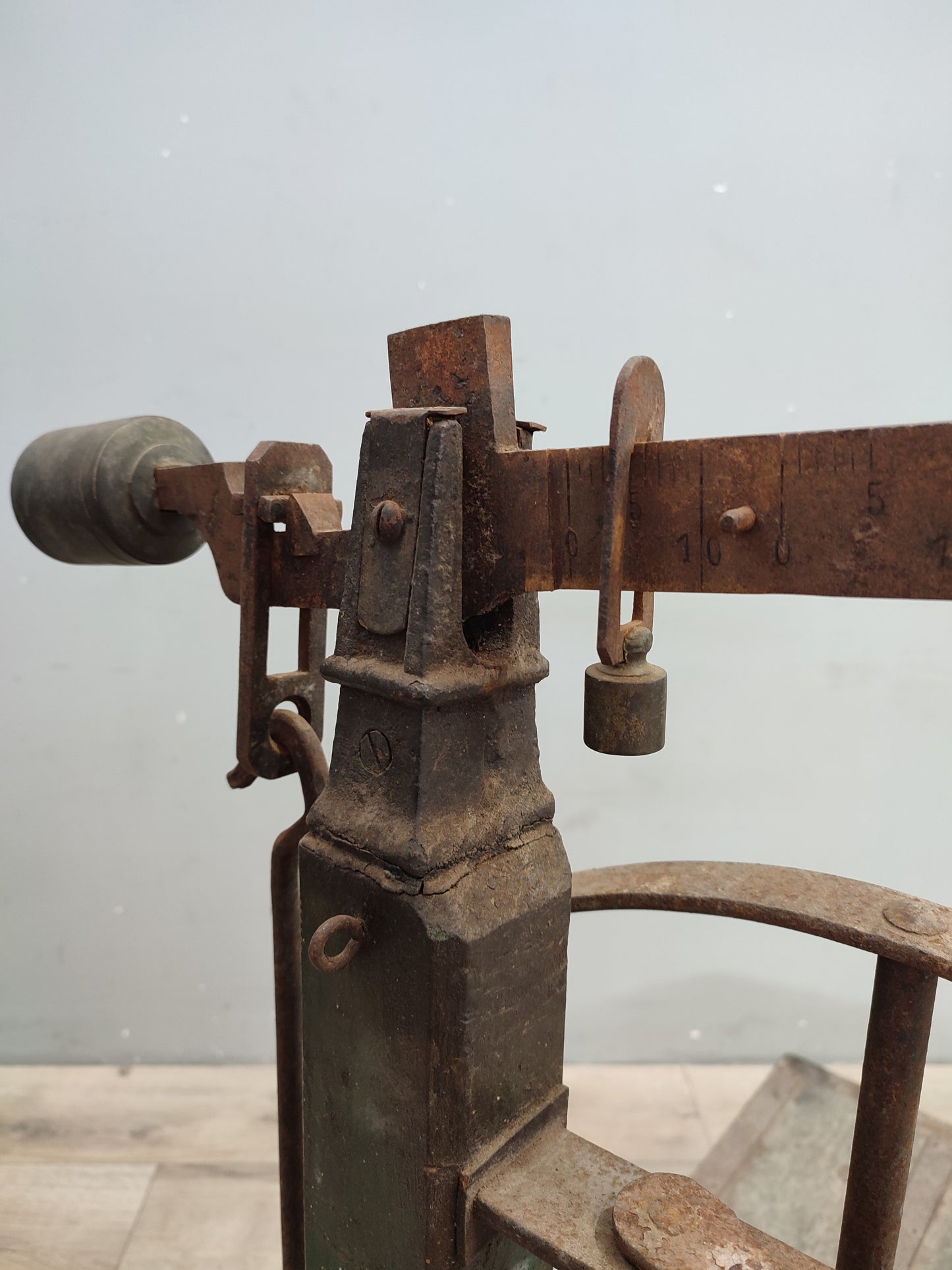 70836 Antica bascula in legno