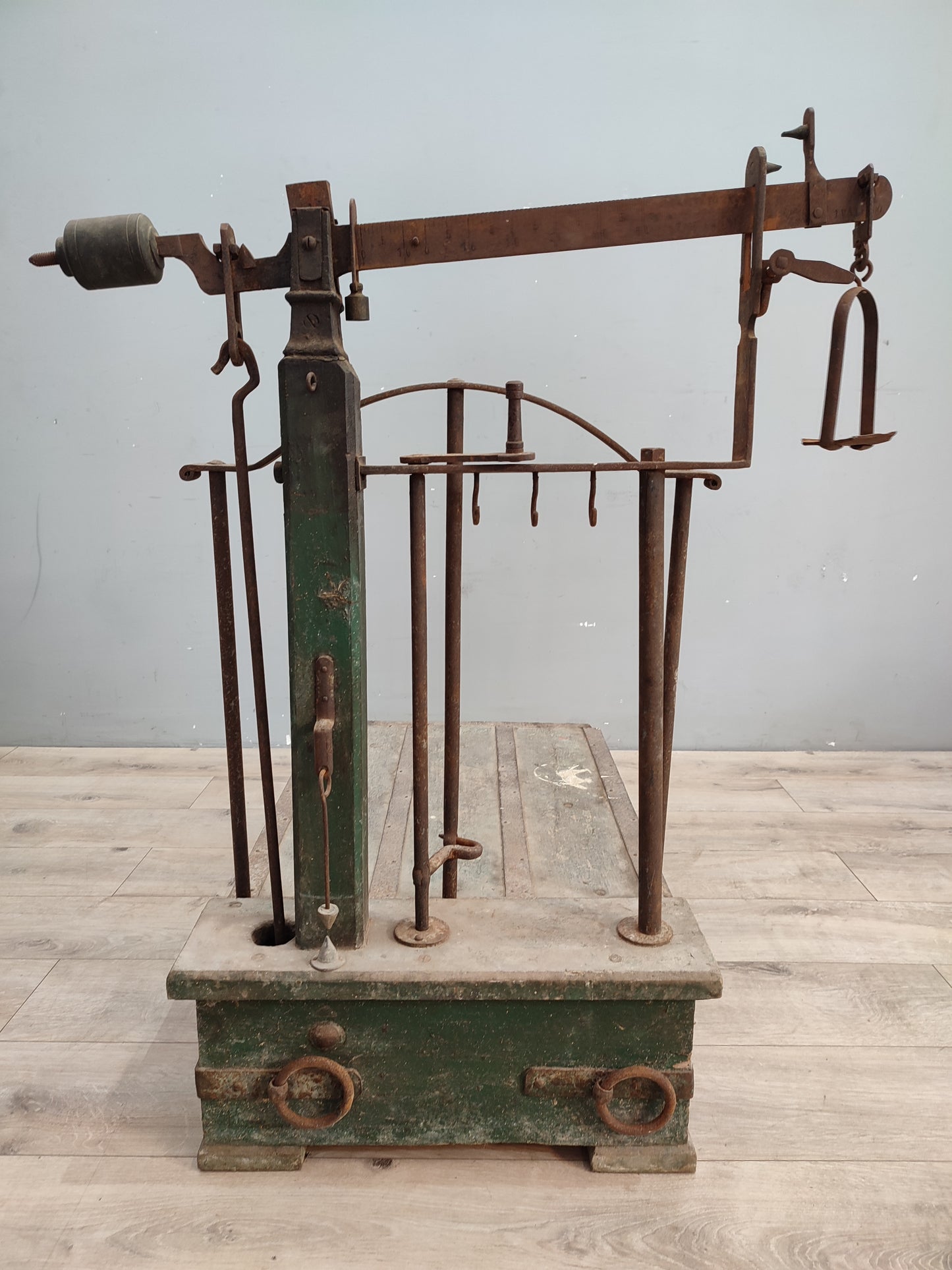 70836 Antica bascula in legno