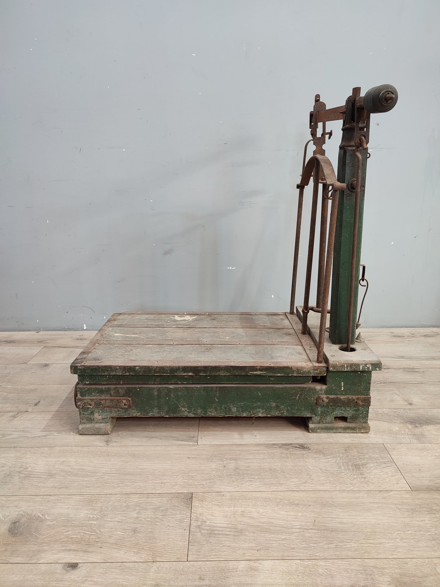 70836 Antica bascula in legno
