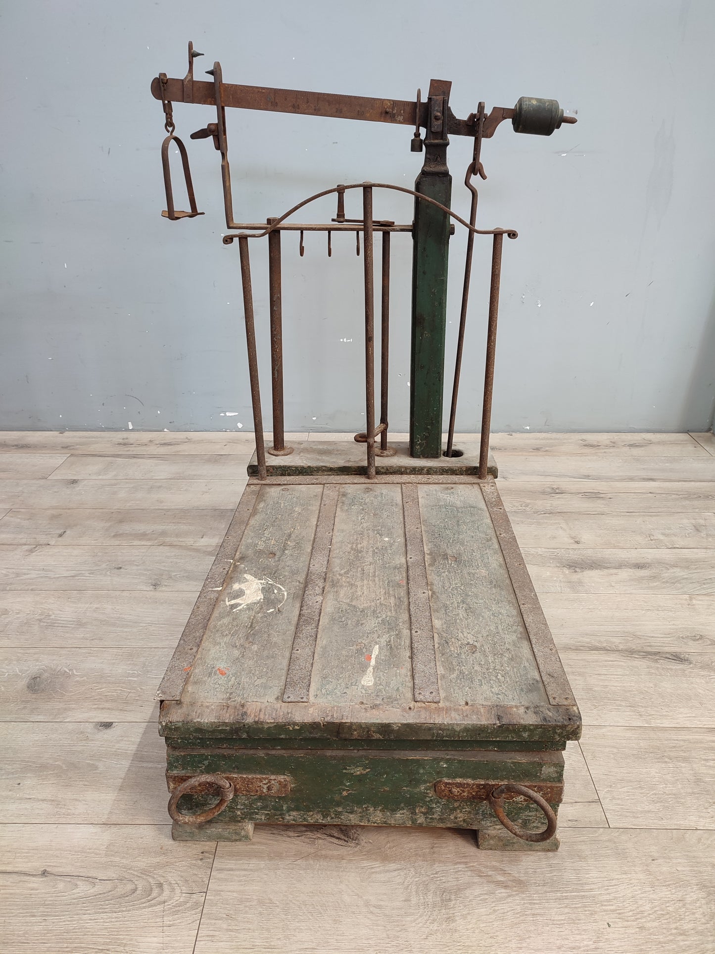 70836 Antica bascula in legno
