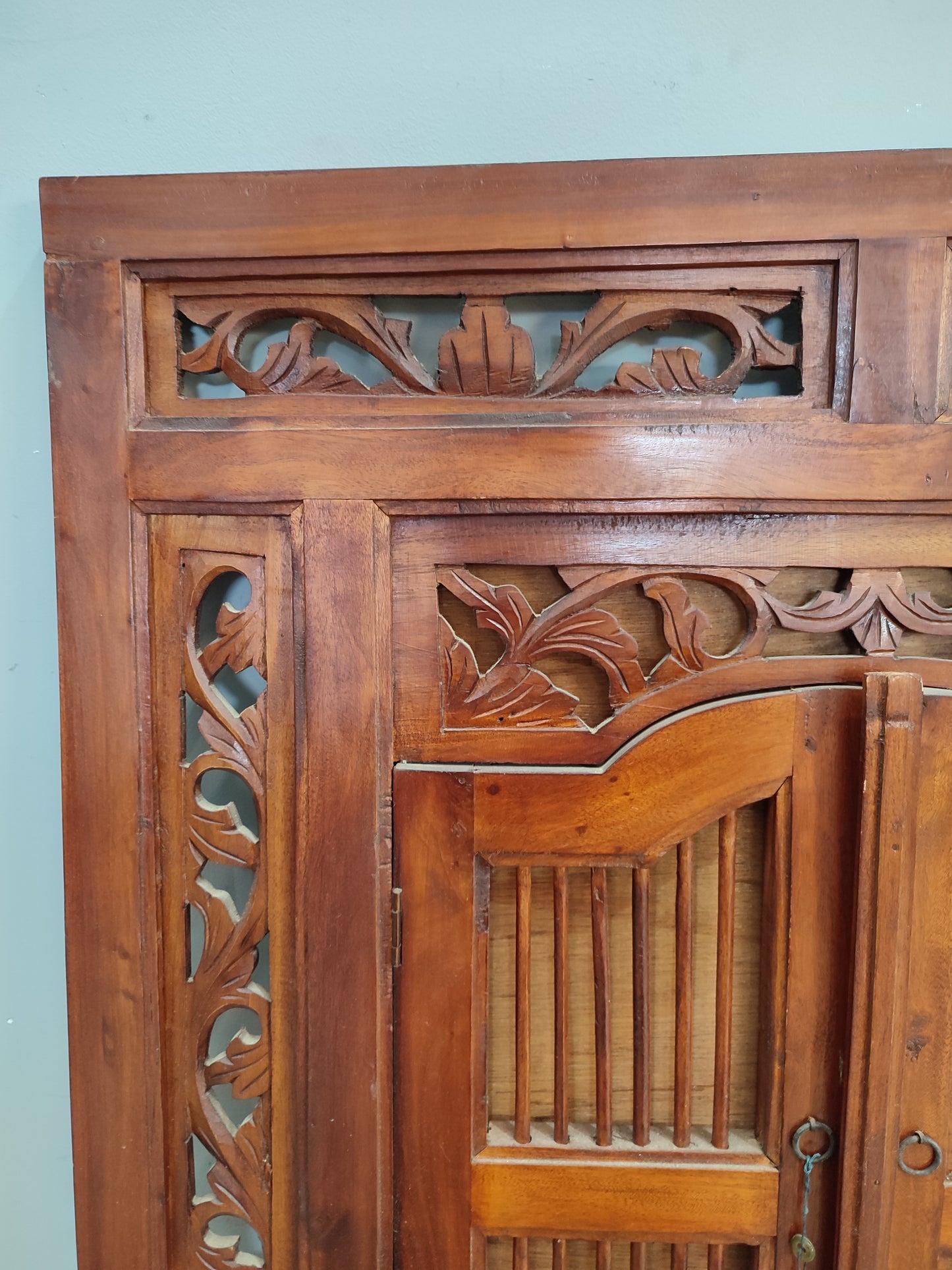 70793 Cornice etnica con finestrella