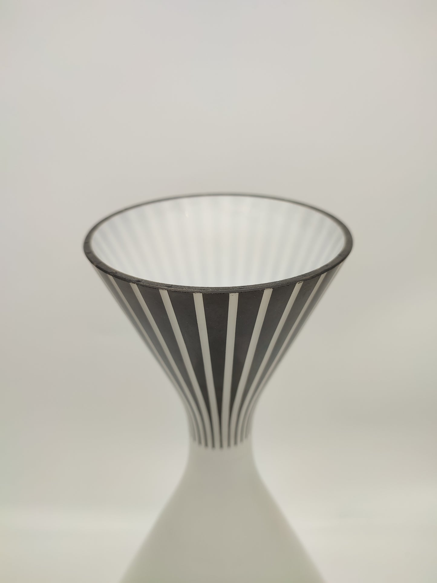 71269 Coppa lampadario in vetro opalino anni '60