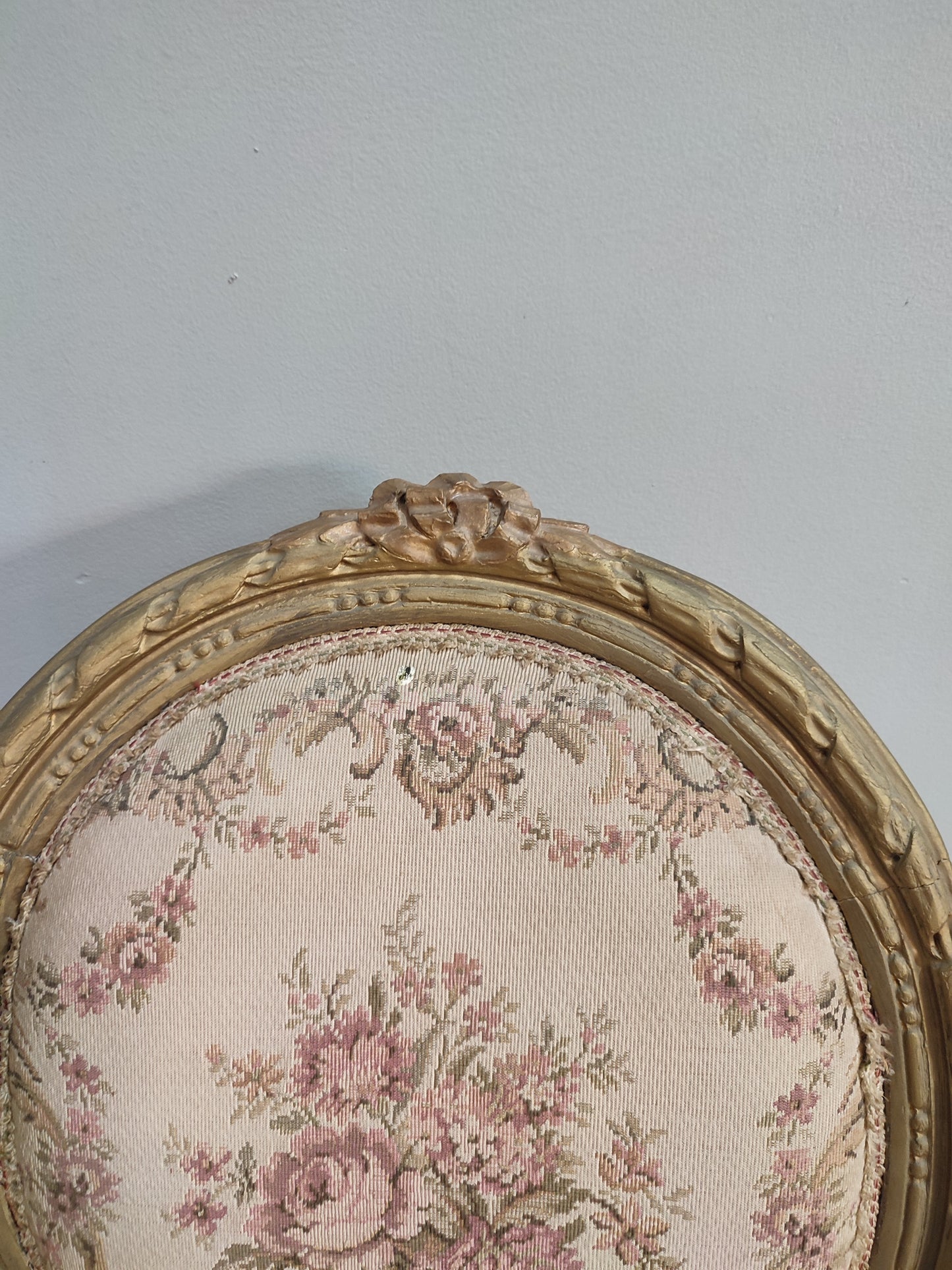 73804 Sedia in legno dorato con tessuto a fiori