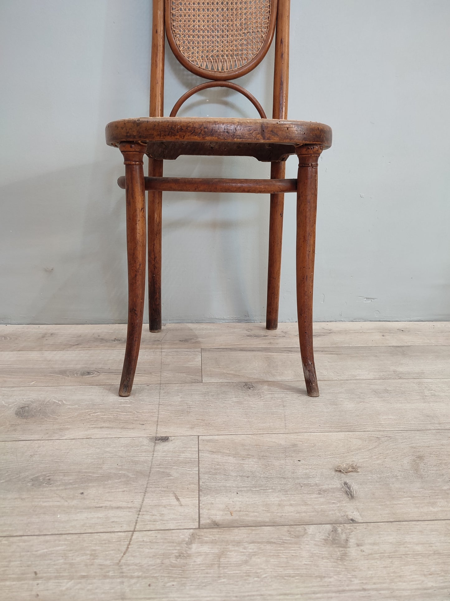 73802 Sedia in legno e paglia di Vienna con schienale alto Gebruder Thonet