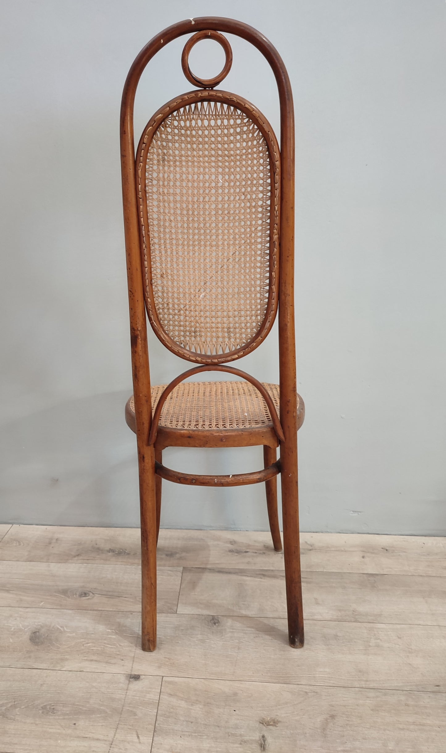 73802 Sedia in legno e paglia di Vienna con schienale alto Gebruder Thonet