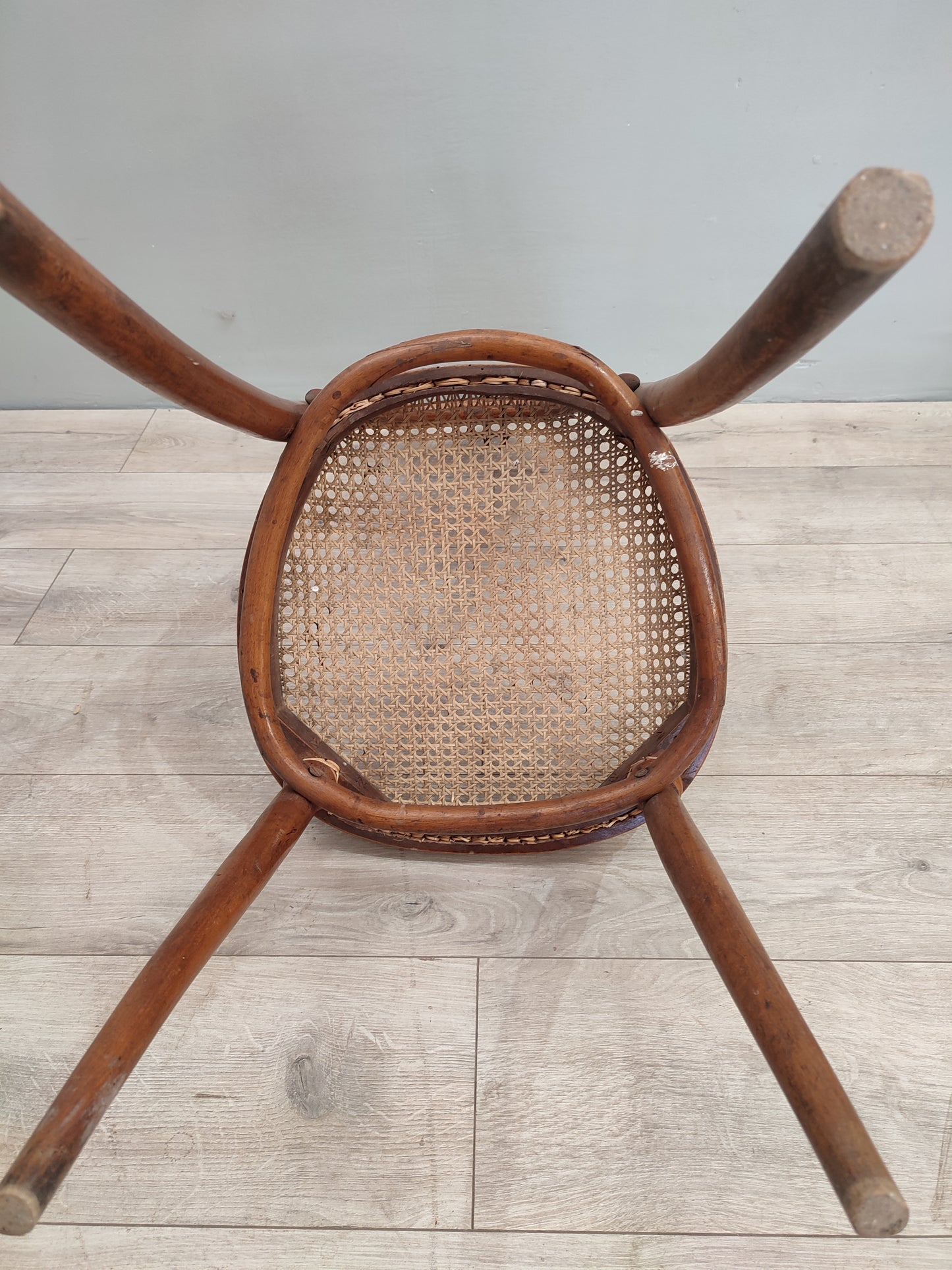 73802 Sedia in legno e paglia di Vienna con schienale alto Gebruder Thonet