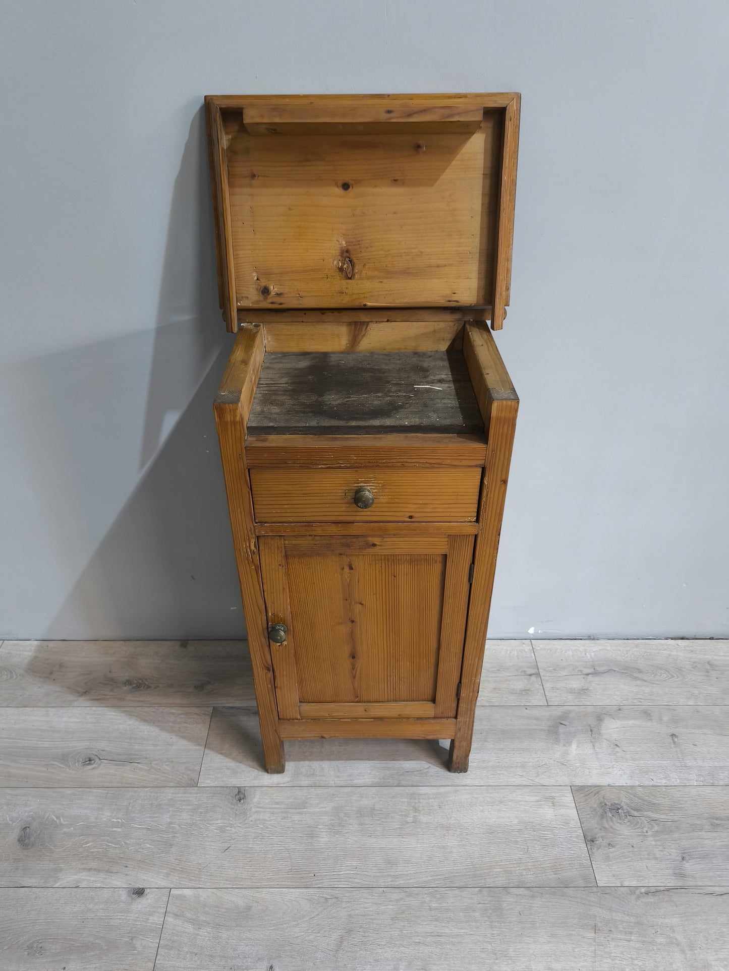 74983 Mobile battilardo in legno