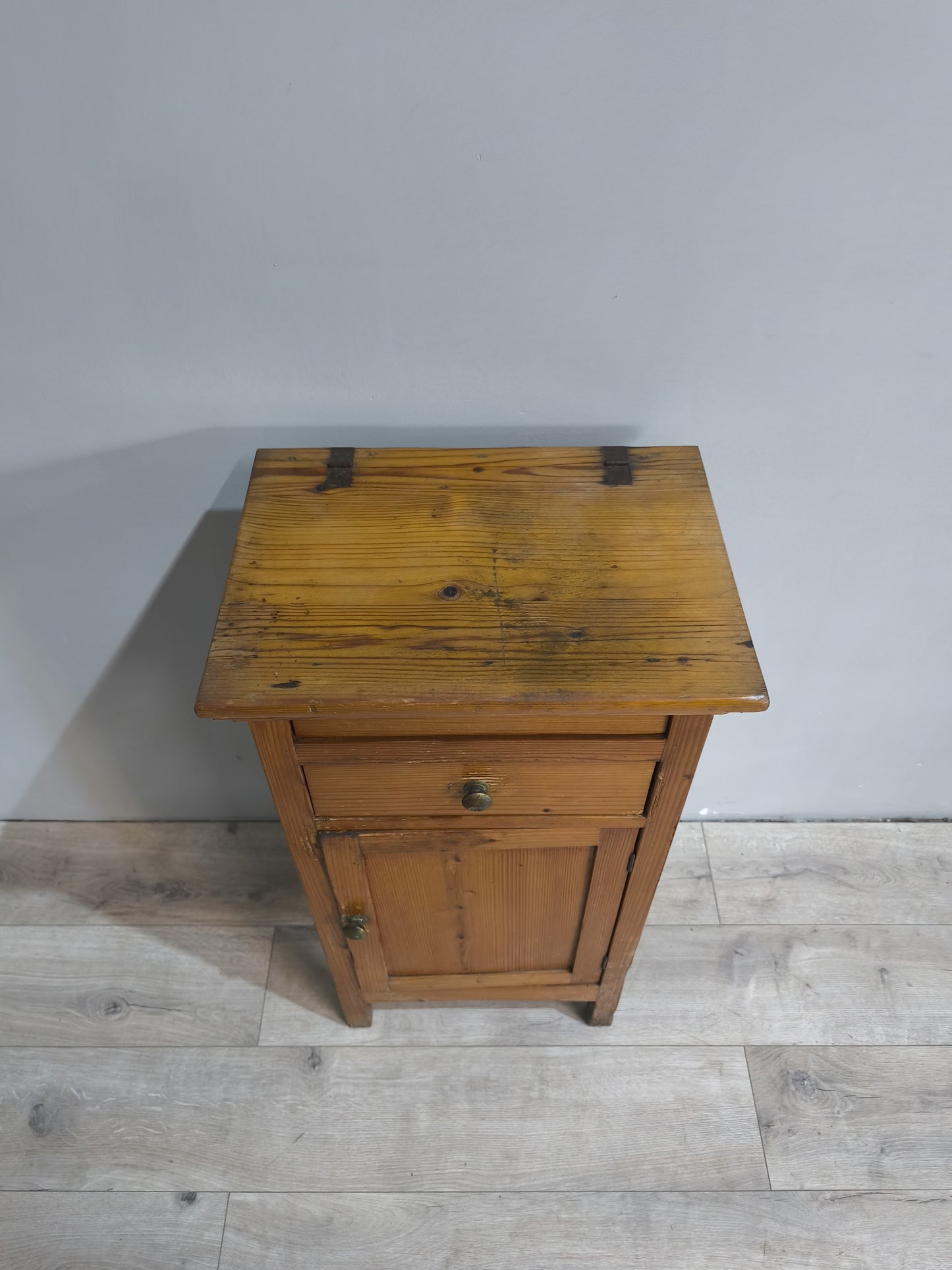 74983 Mobile battilardo in legno