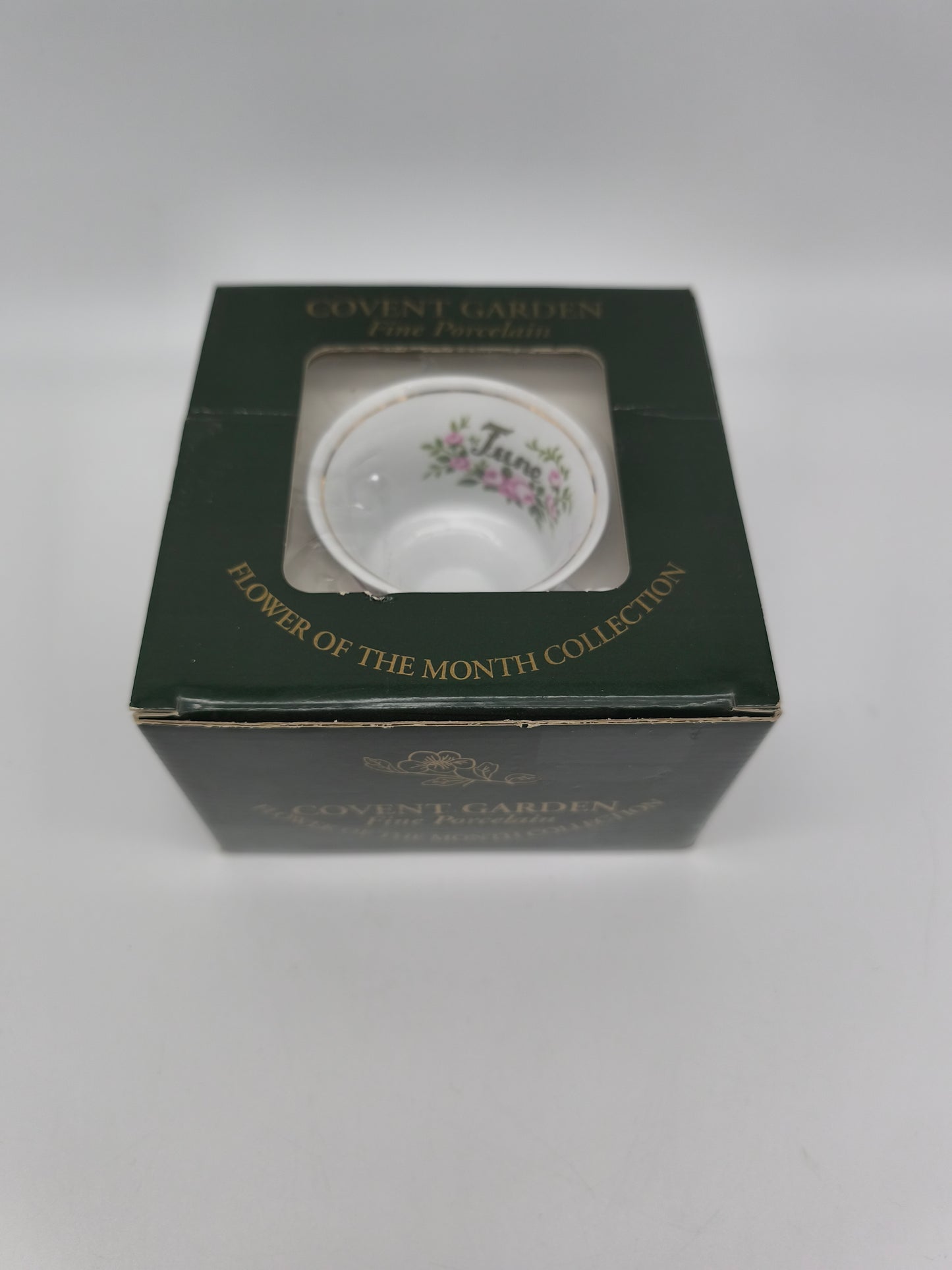 75069 Tazza in porcellana Covent Garden, Flower of the month collection, June