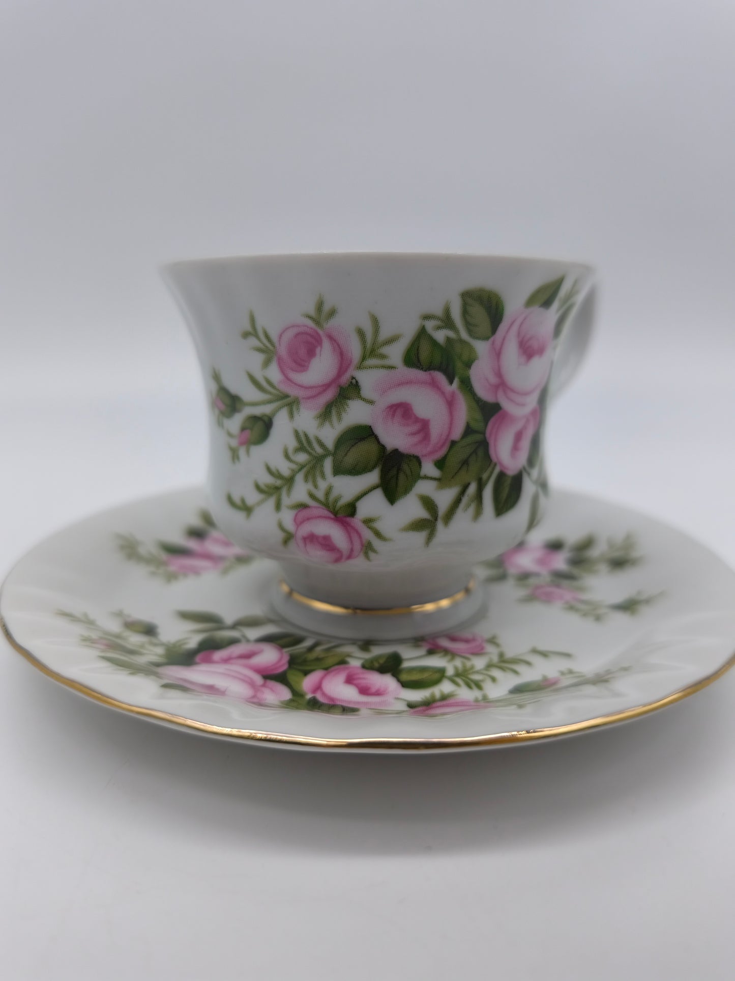 75069 Tazza in porcellana Covent Garden, Flower of the month collection, June