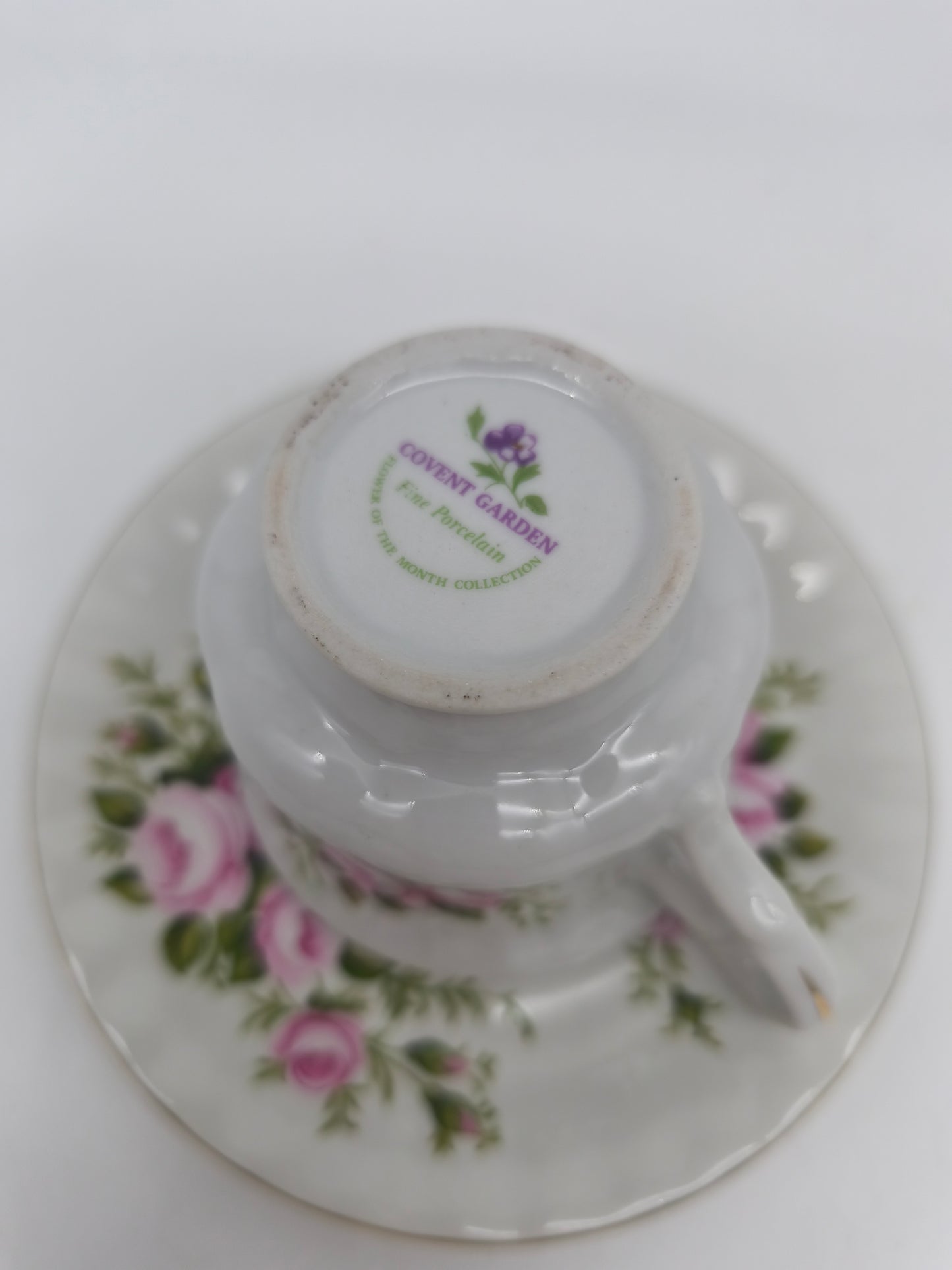 75069 Tazza in porcellana Covent Garden, Flower of the month collection, June
