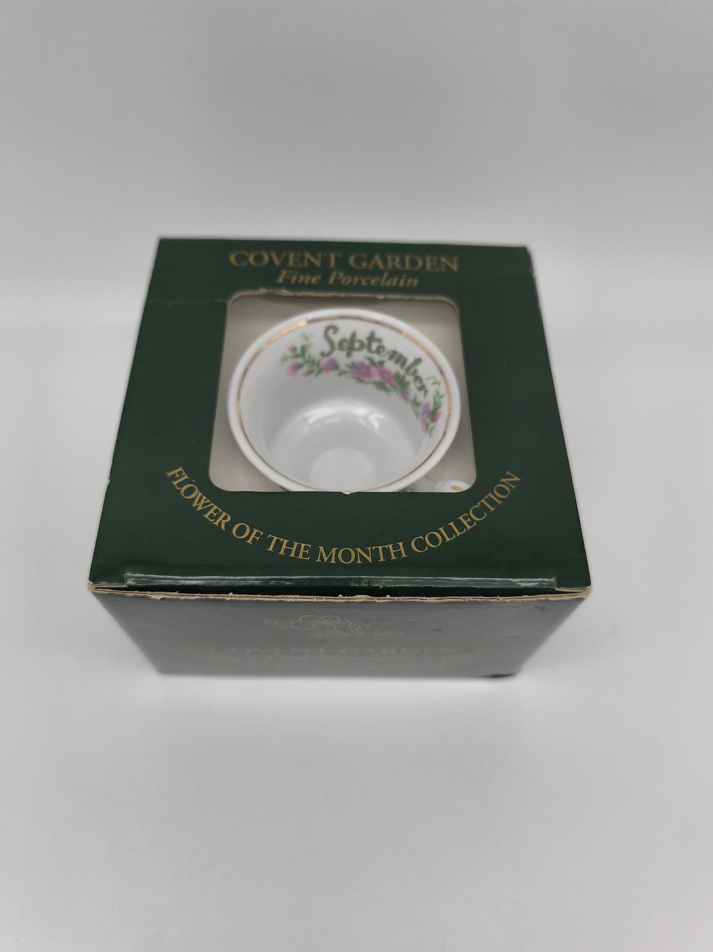 75069 Tazza in porcellana Covent Garden, Flower of the month collection, September