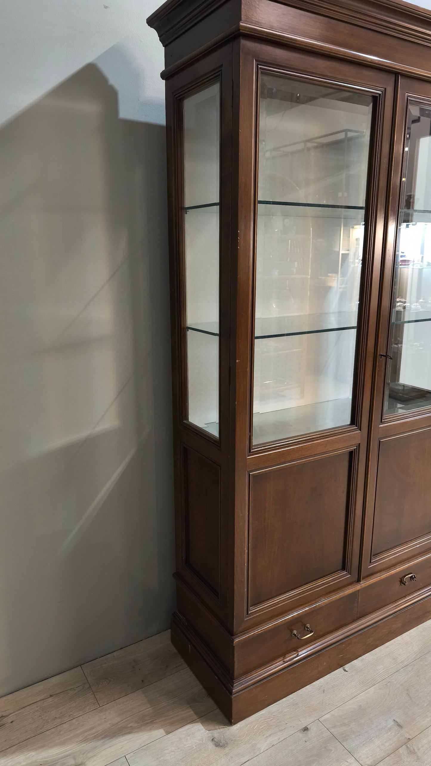 75624 Vetrina due ante in legno