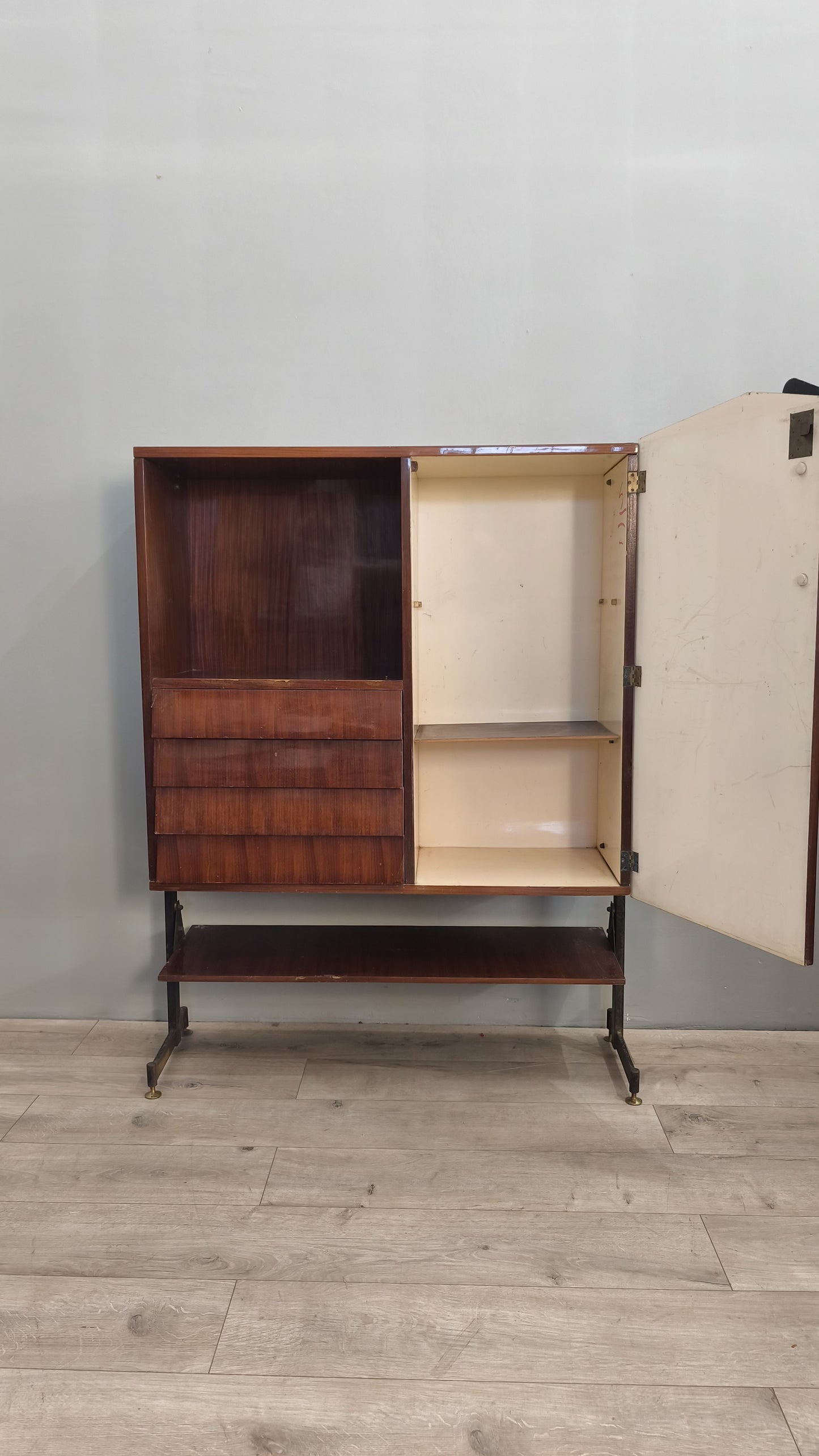 75755 Credenza stile nordico con sportello e cassetti