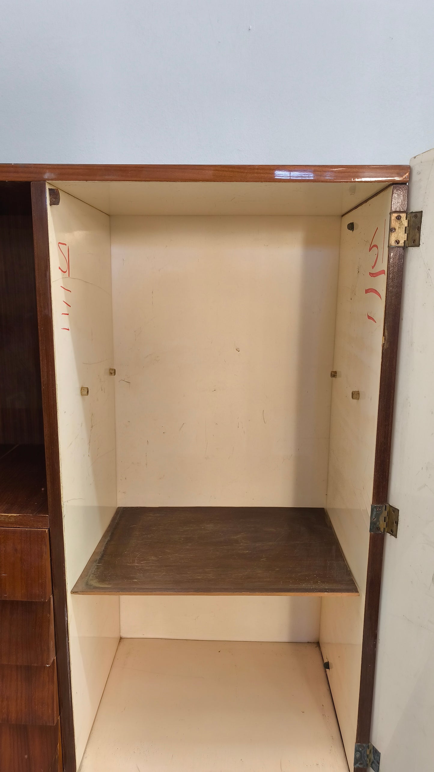 75755 Credenza stile nordico con sportello e cassetti