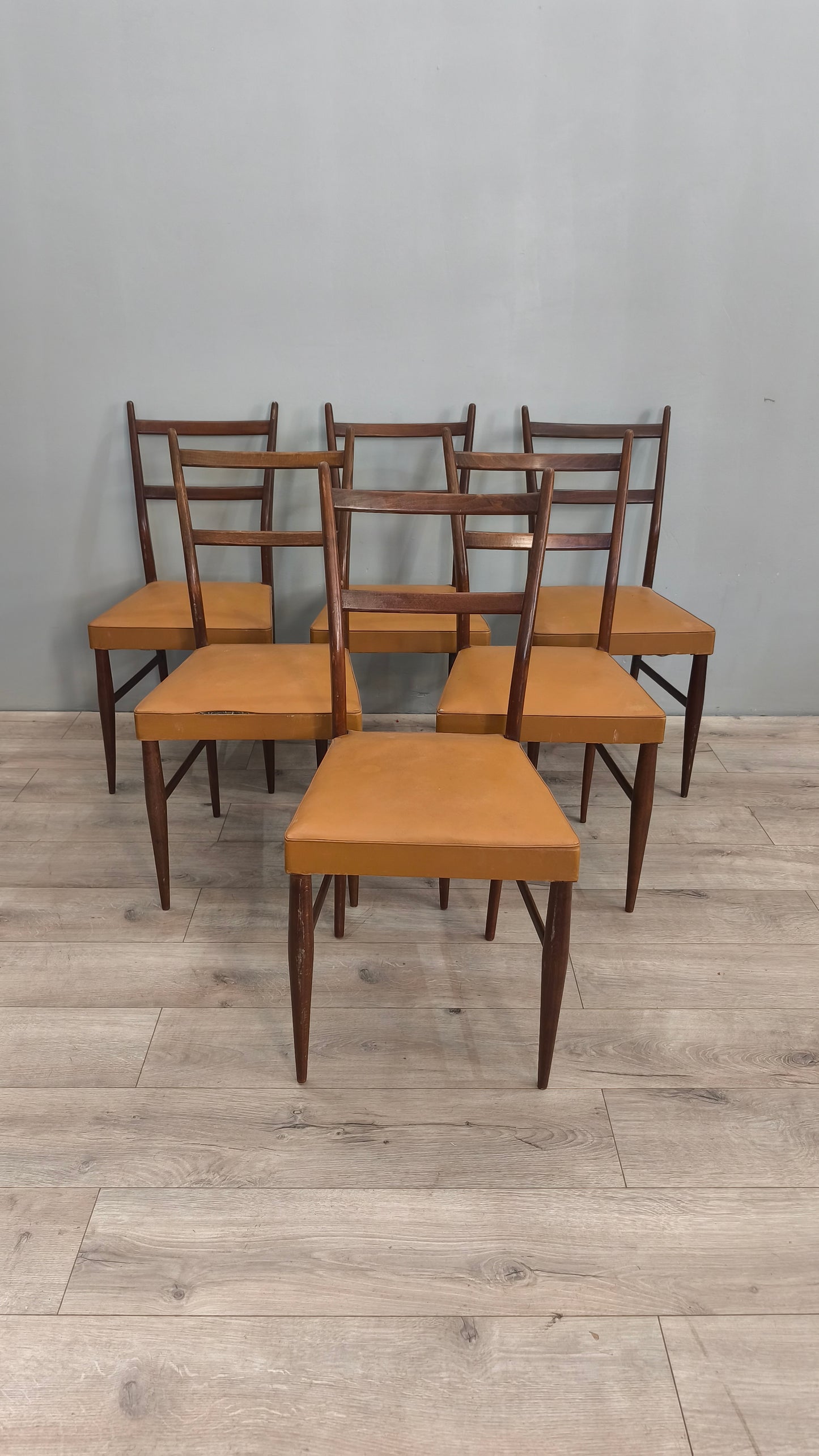 75758 Set n 6 sedie stile nordico con seduta in tessuto marrone