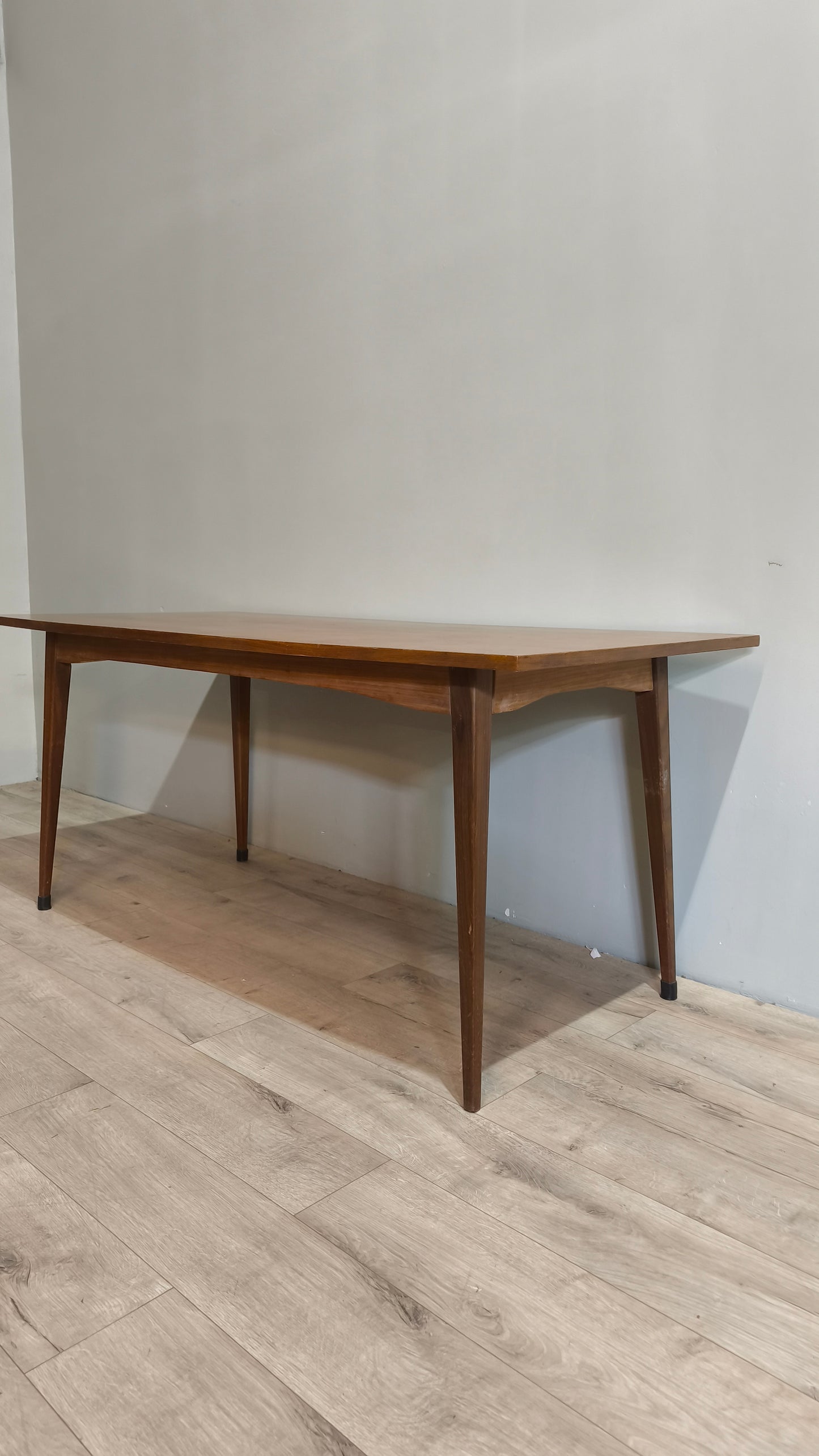 75786 Tavolo vintage in legno stile nordico