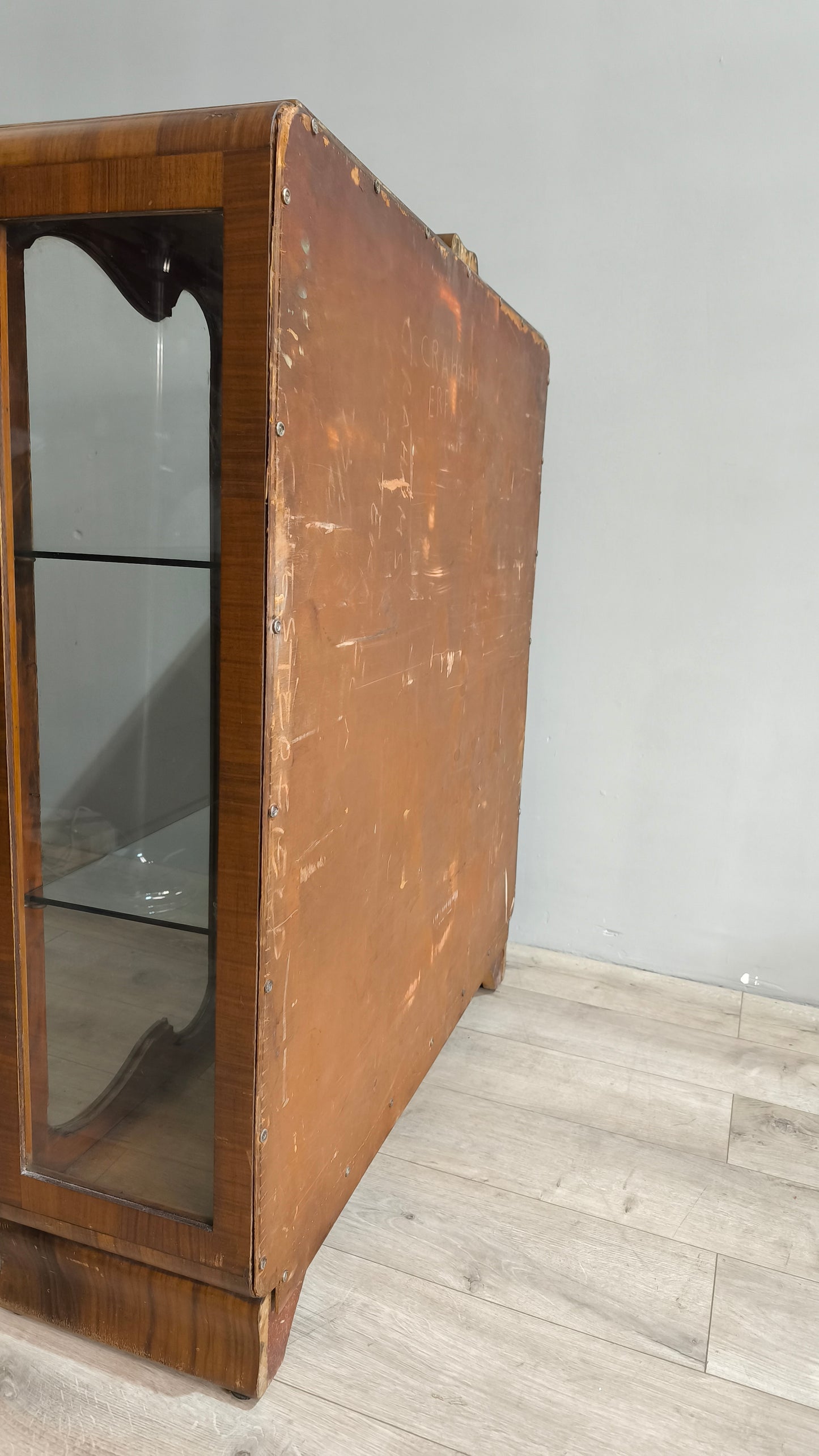 75827 Vetrina in radica due ante