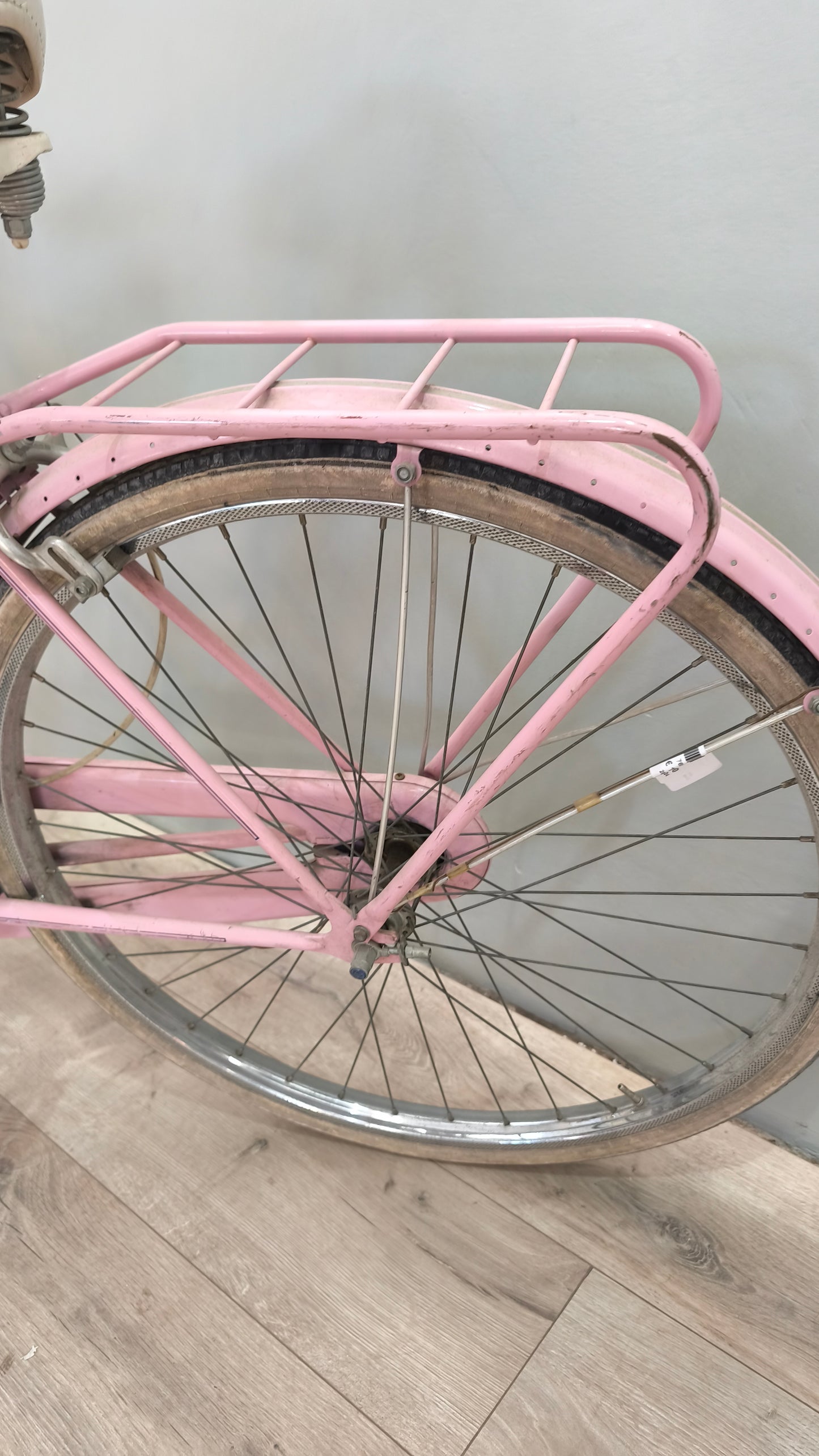 76945 Bicicletta Bianchi rosa con cestino