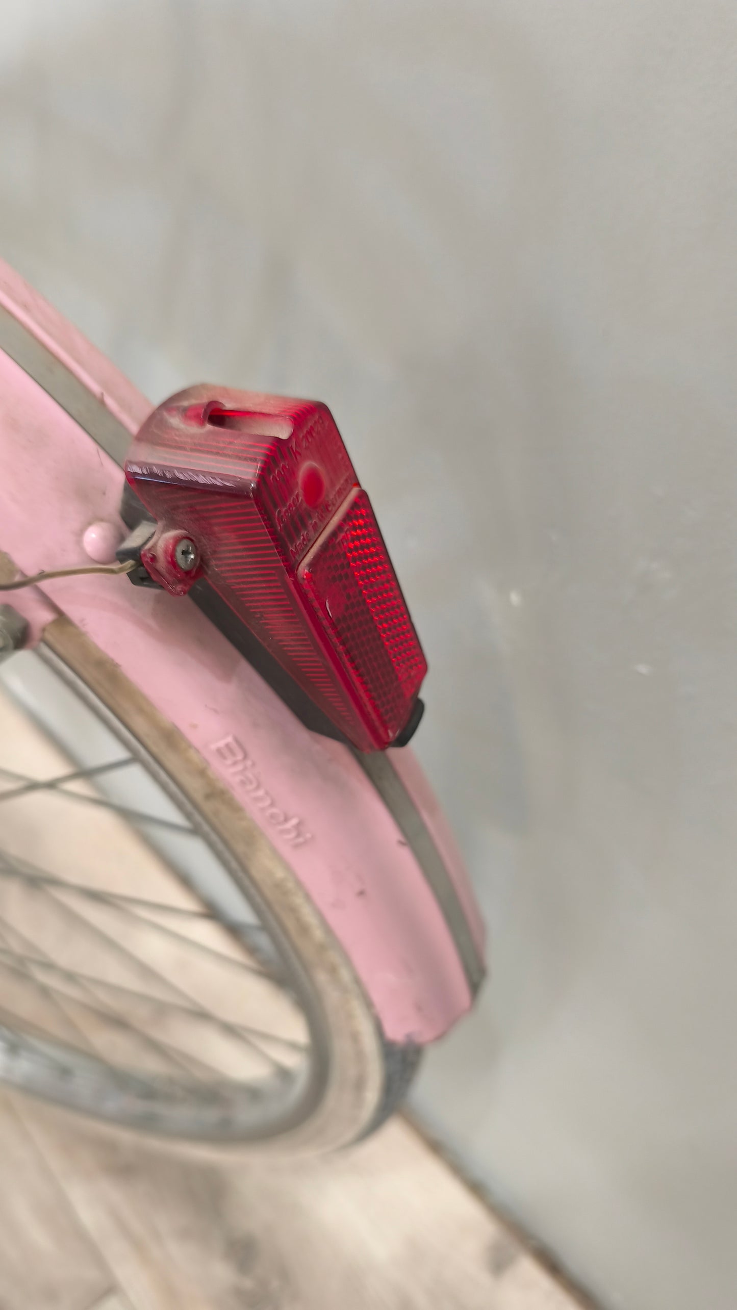 76945 Bicicletta Bianchi rosa con cestino