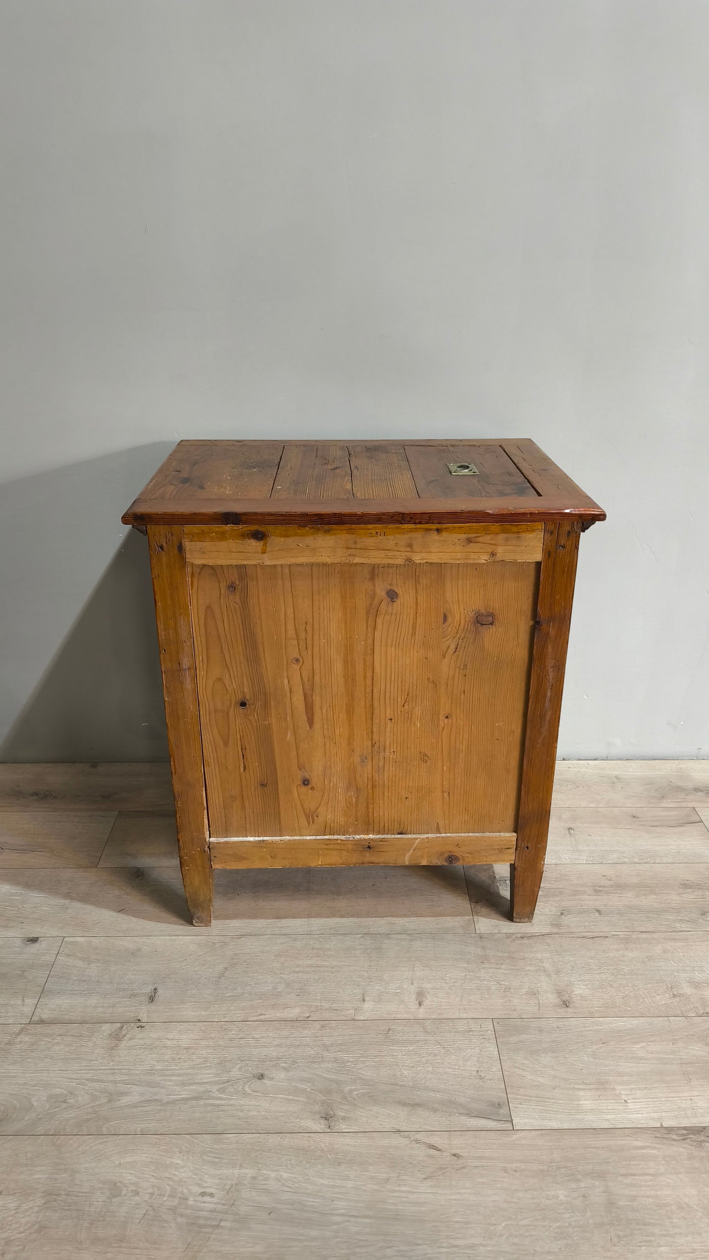 76954 Ghiacciaia vintage in legno