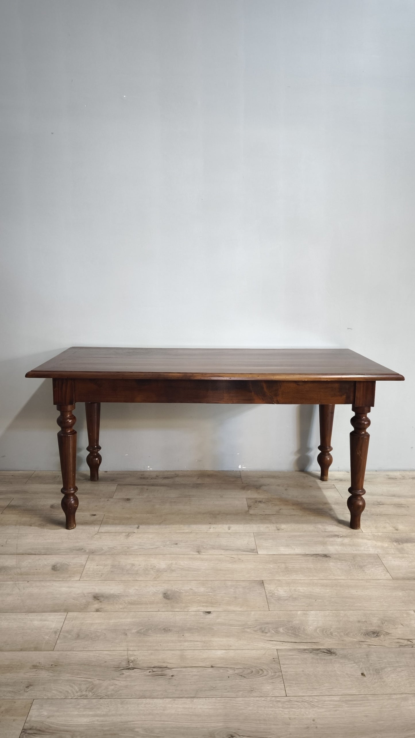 77430 Tavolo in legno massello con cassetto