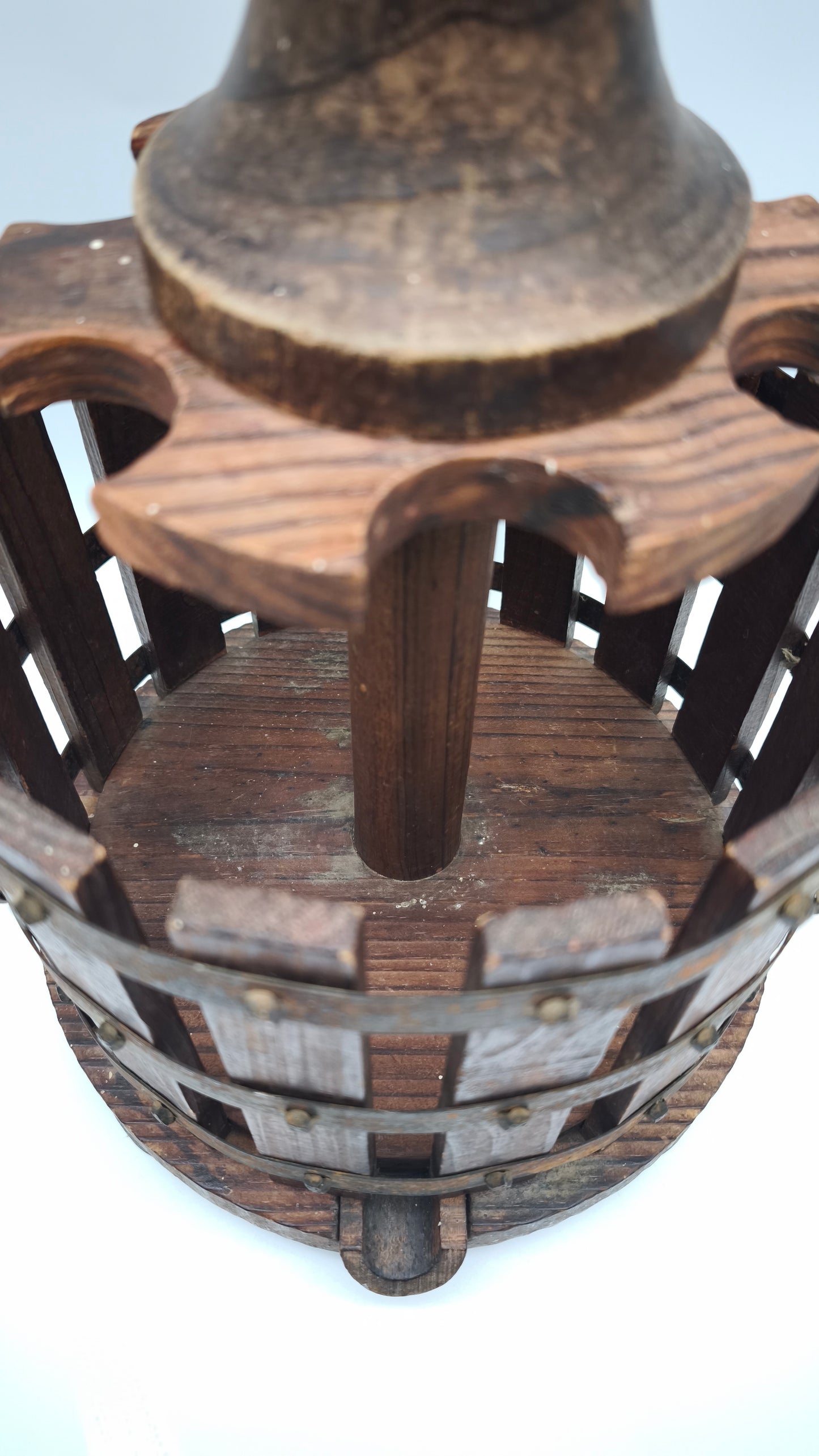 77475 Piccolo torchio decorativo in legno