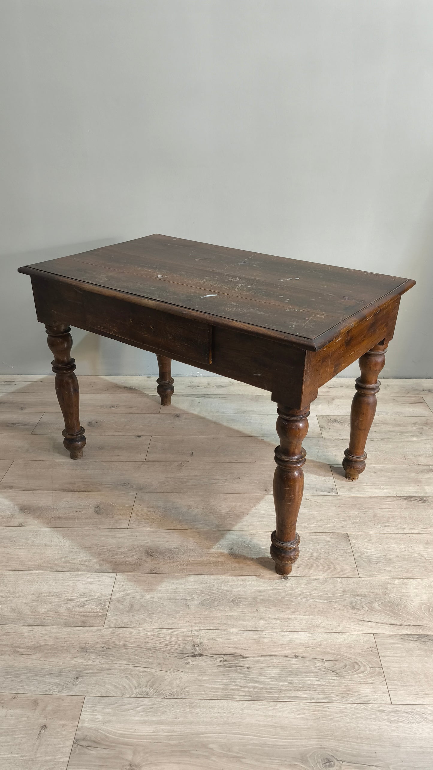 77803 Tavolo in legno massello con cassetto frontale