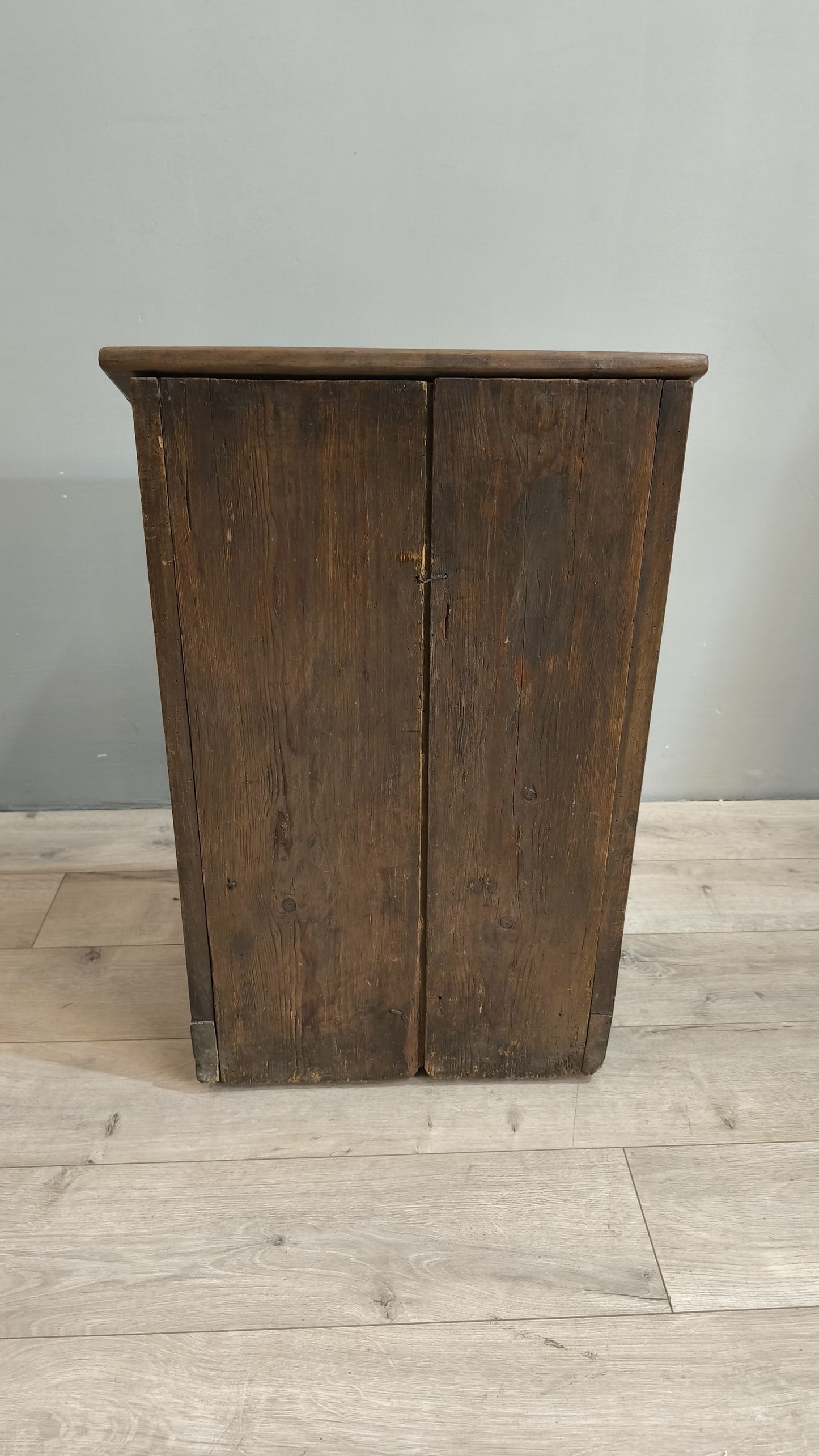 77816 Inginocchiatoio in legno con intarsi