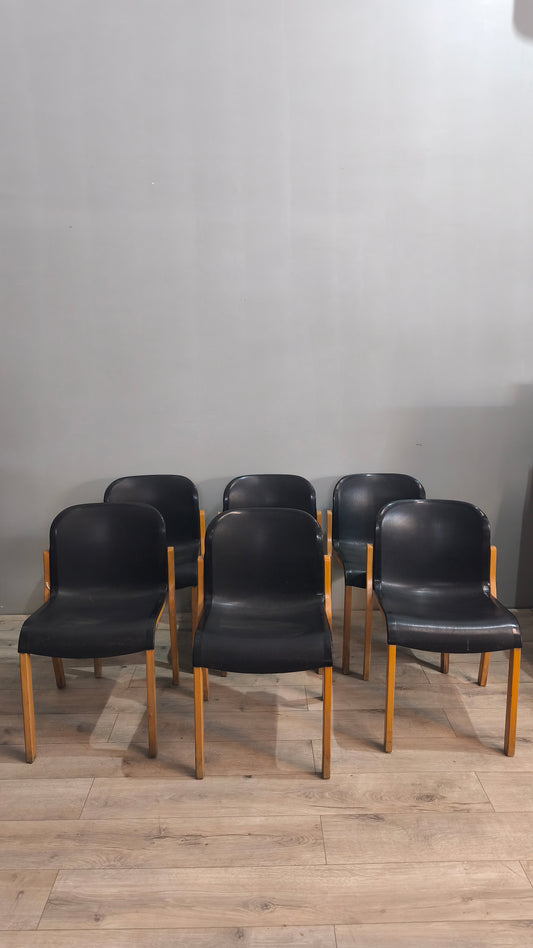 77881 Sedia Massimo Papiri design modello Typy con seduta nera