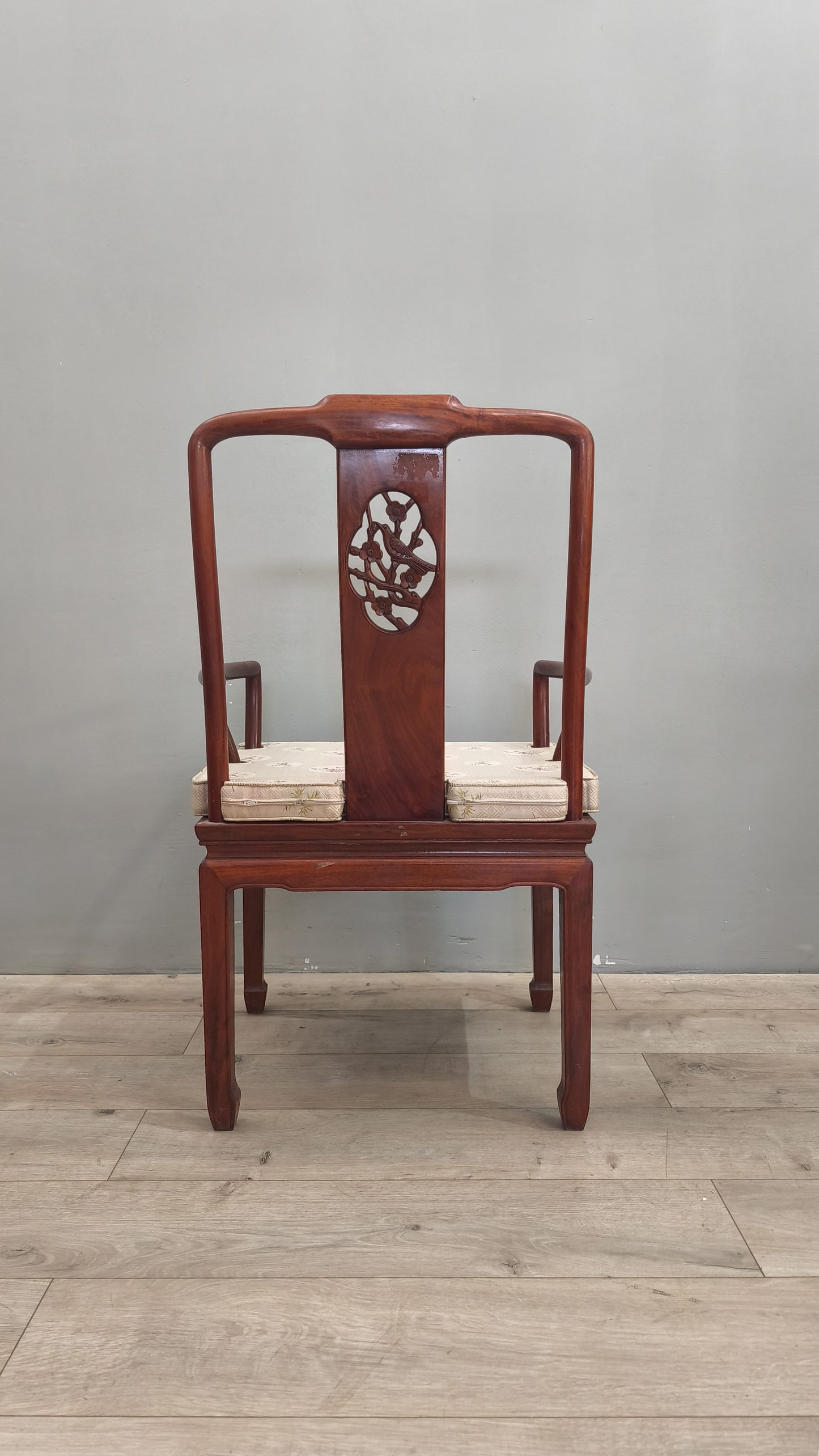 77879 Poltroncina cinese con braccioli in legno di palissandro