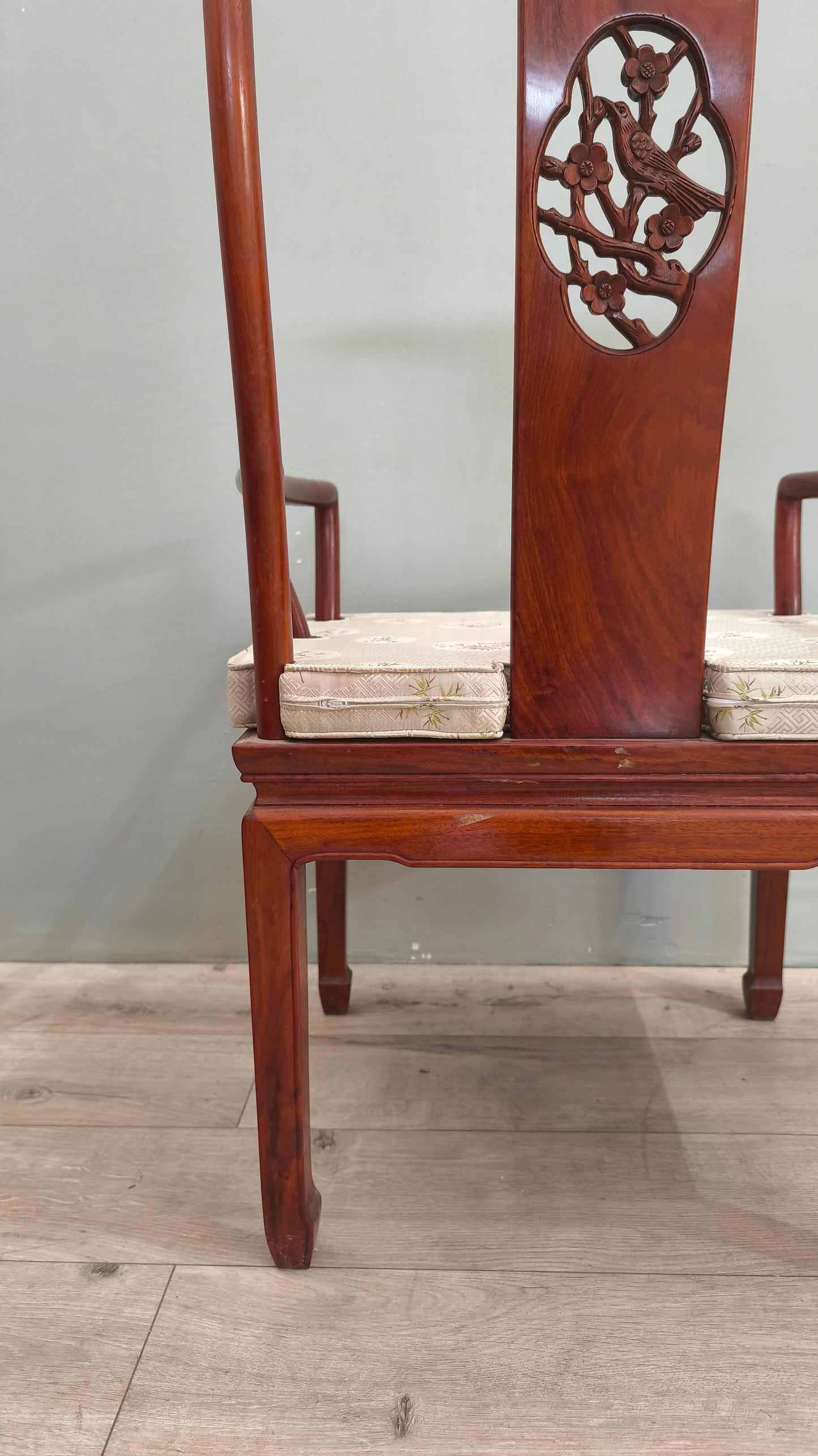 77879 Poltroncina cinese con braccioli in legno di palissandro