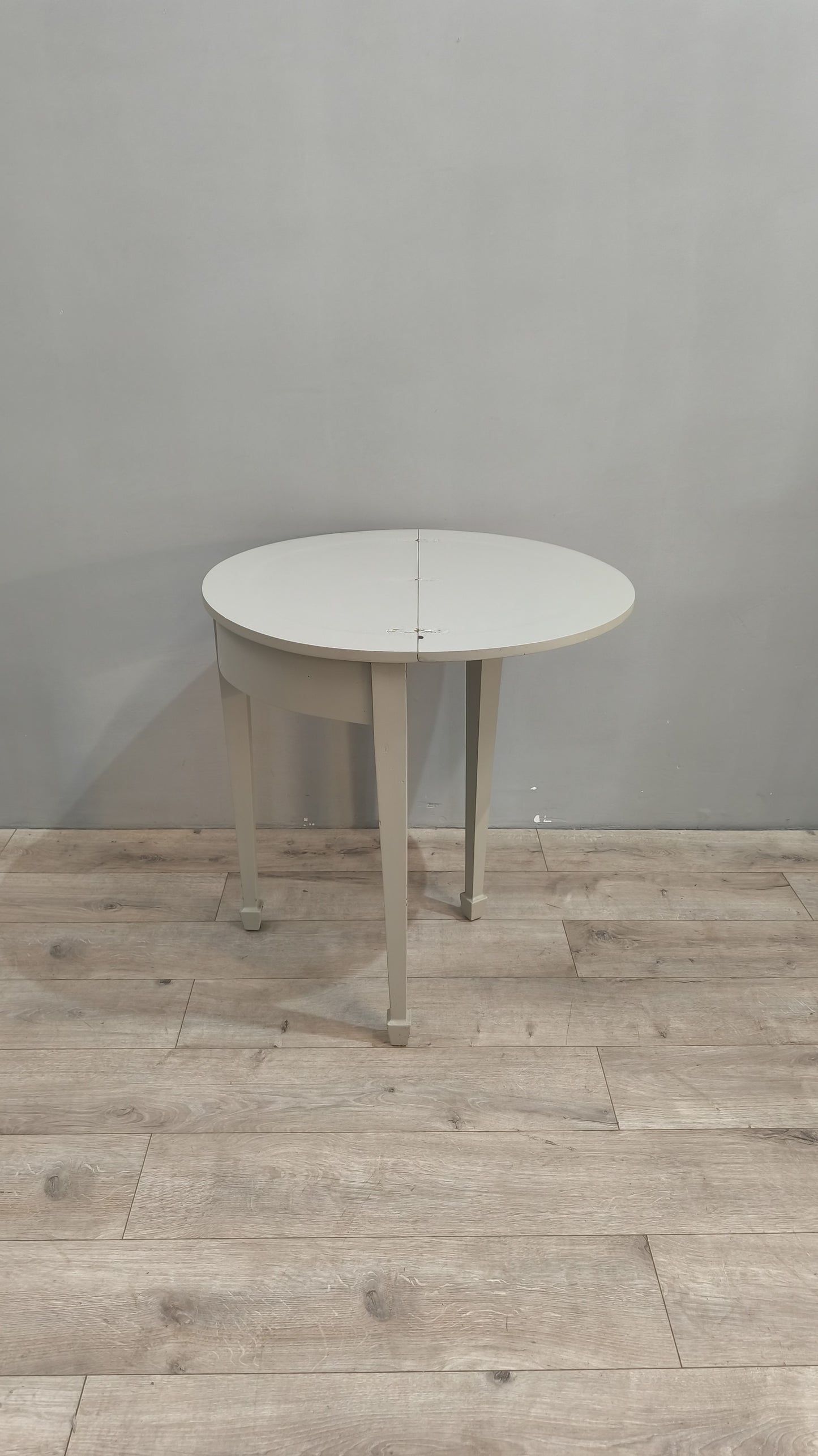 77862 Console a mezzaluna grigia in legno con piano a ribalta