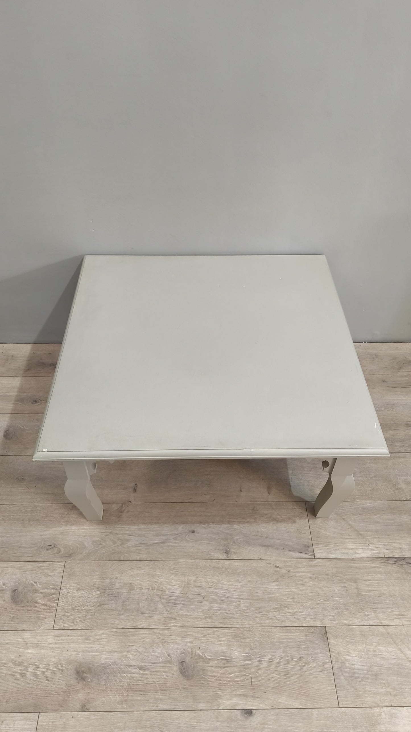 77868 Tavolino da salotto grigio in legno con piano quadrato