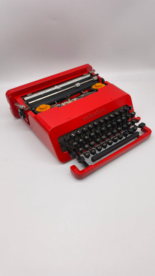 78463 Macchina da scrivere Olivetti Valentine rossa