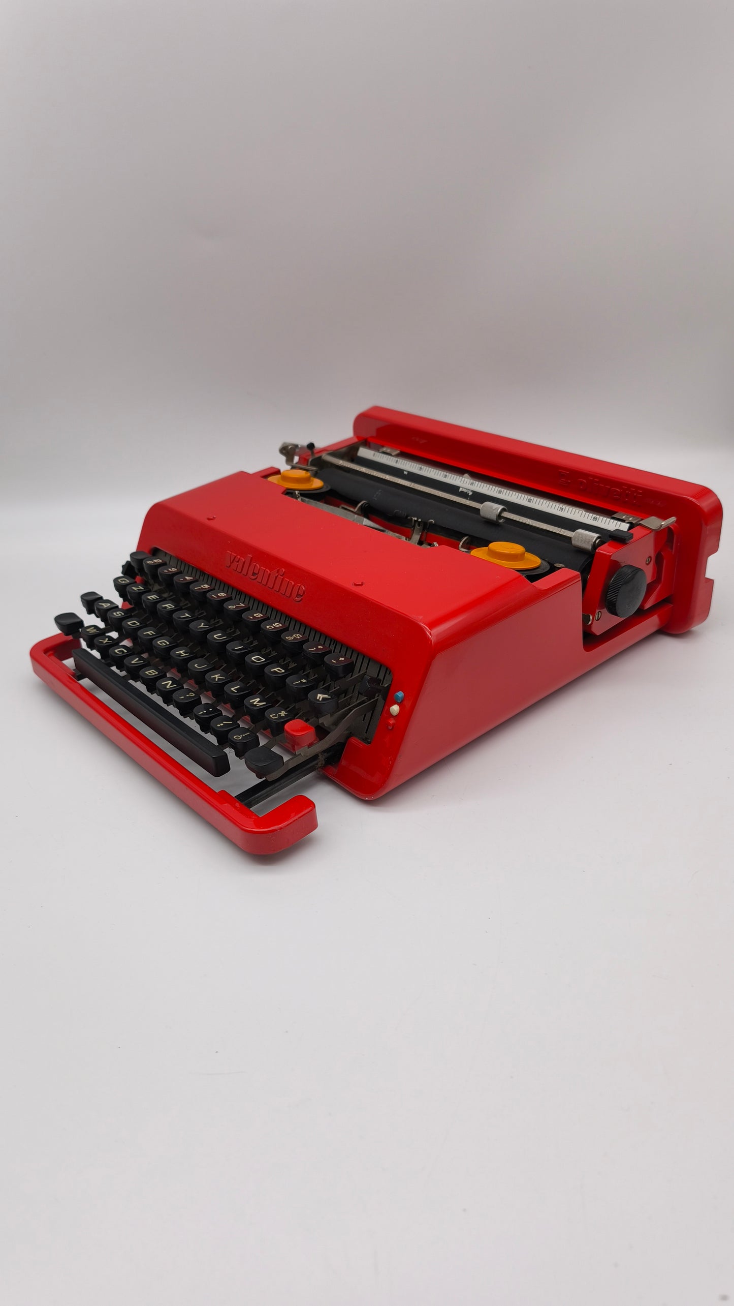 78463 Macchina da scrivere Olivetti Valentine rossa