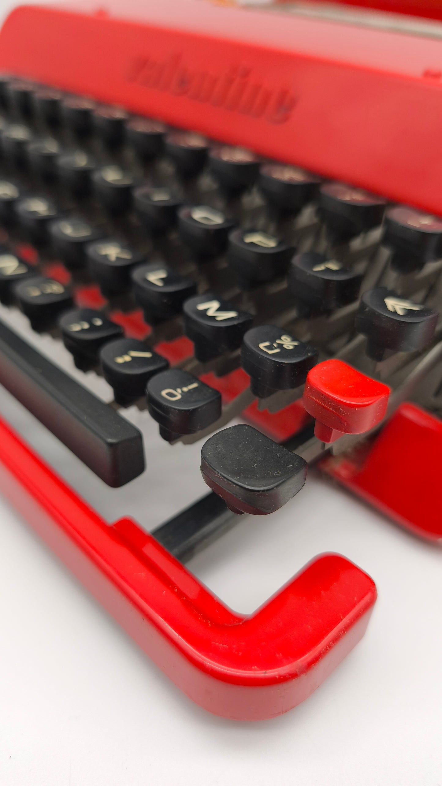78463 Macchina da scrivere Olivetti Valentine rossa
