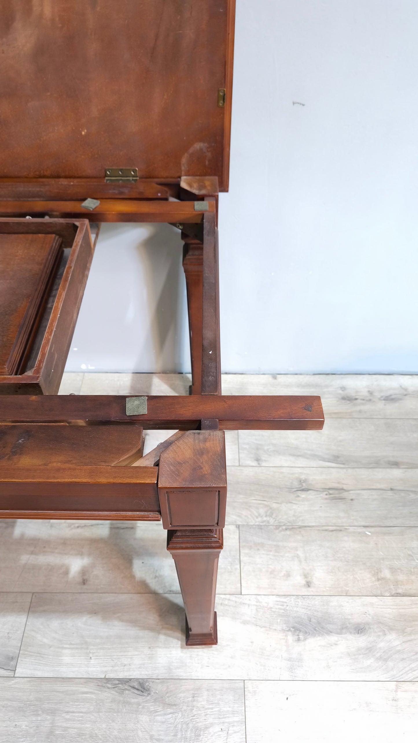 78424 Tavolo allungabile in legno