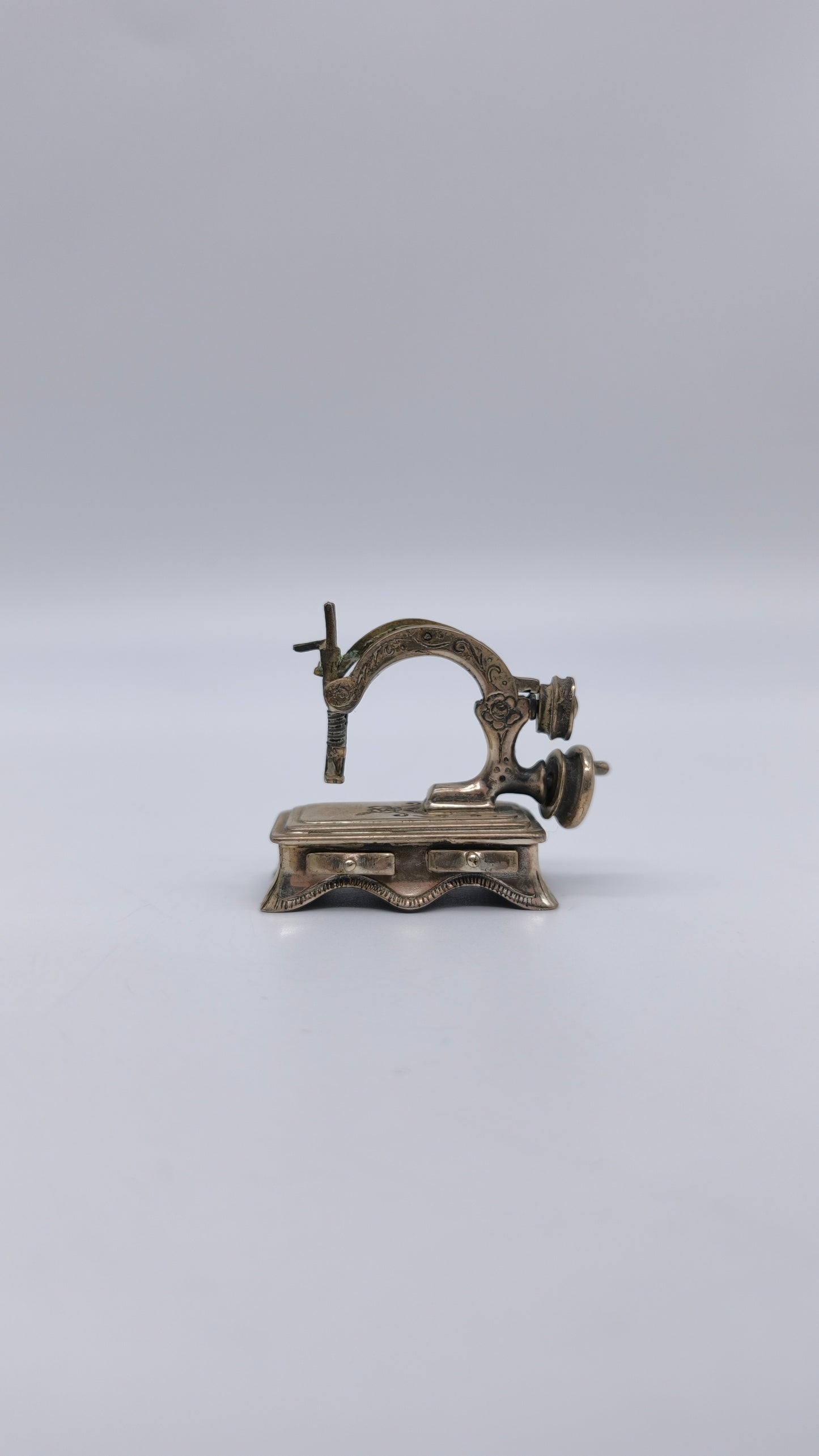 78351 Miniatura macchina da cucire