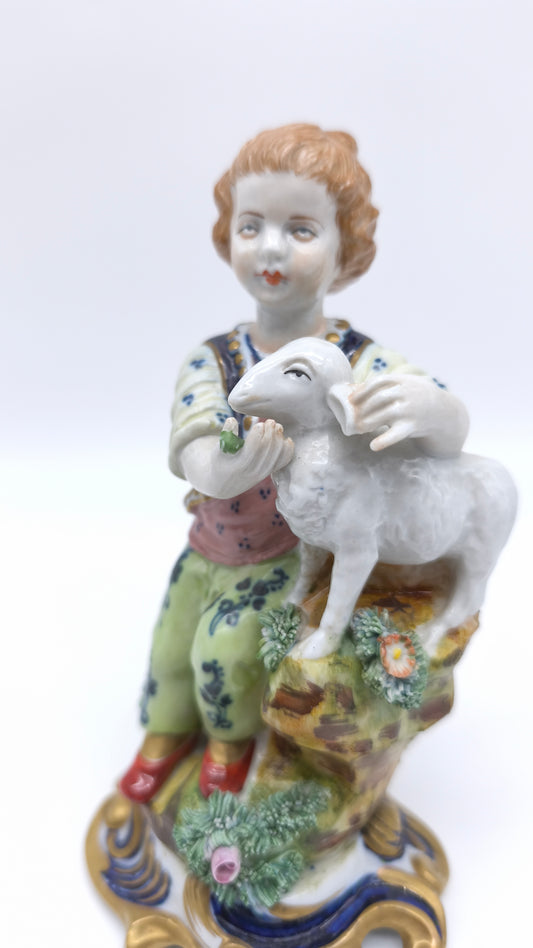 78241-1 Statuina fanciullo con agnello in ceramica Limoges