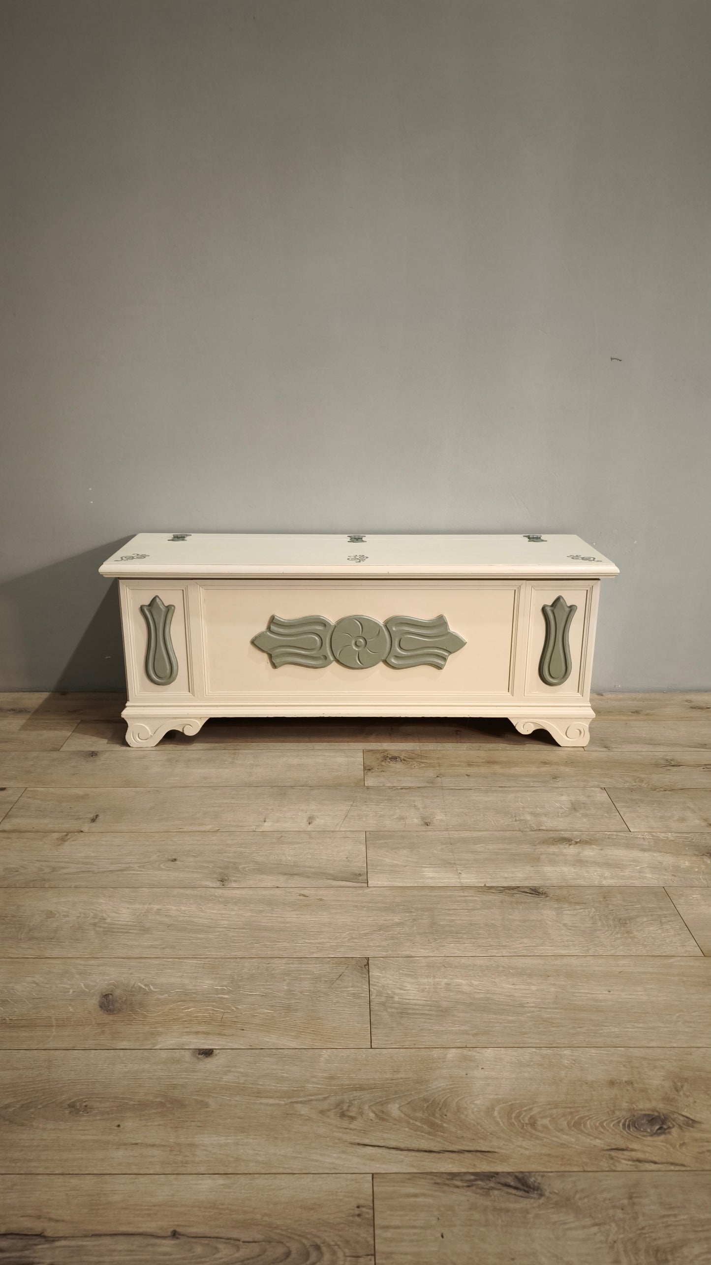 78784 Cassapanca in legno dipinta