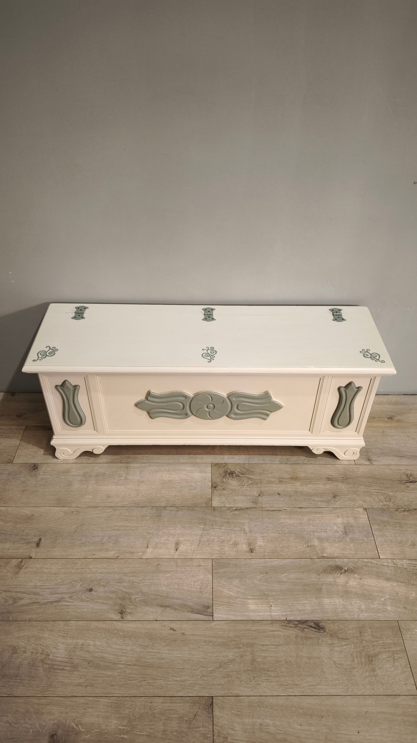 78784 Cassapanca in legno dipinta