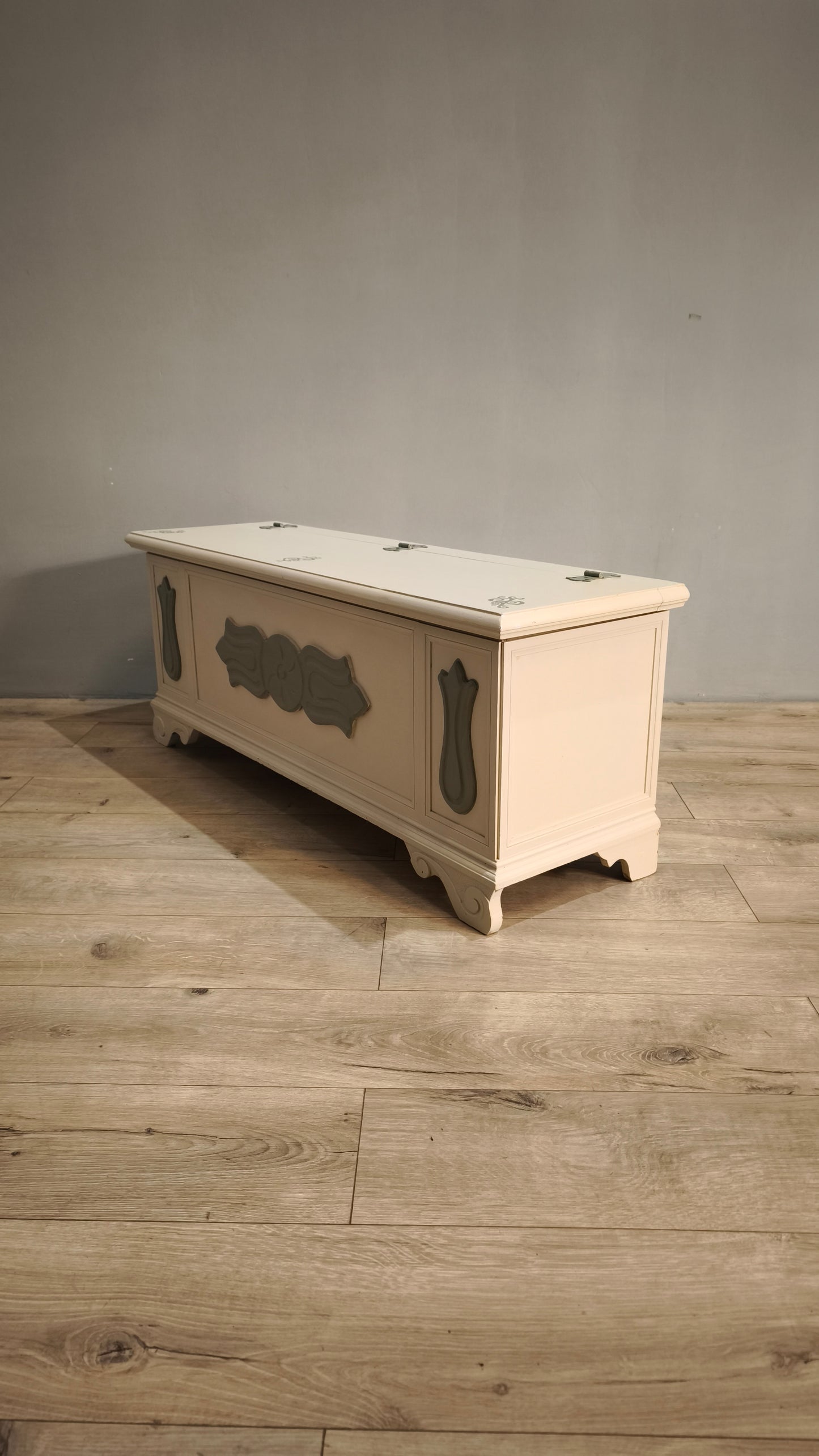 78784 Cassapanca in legno dipinta