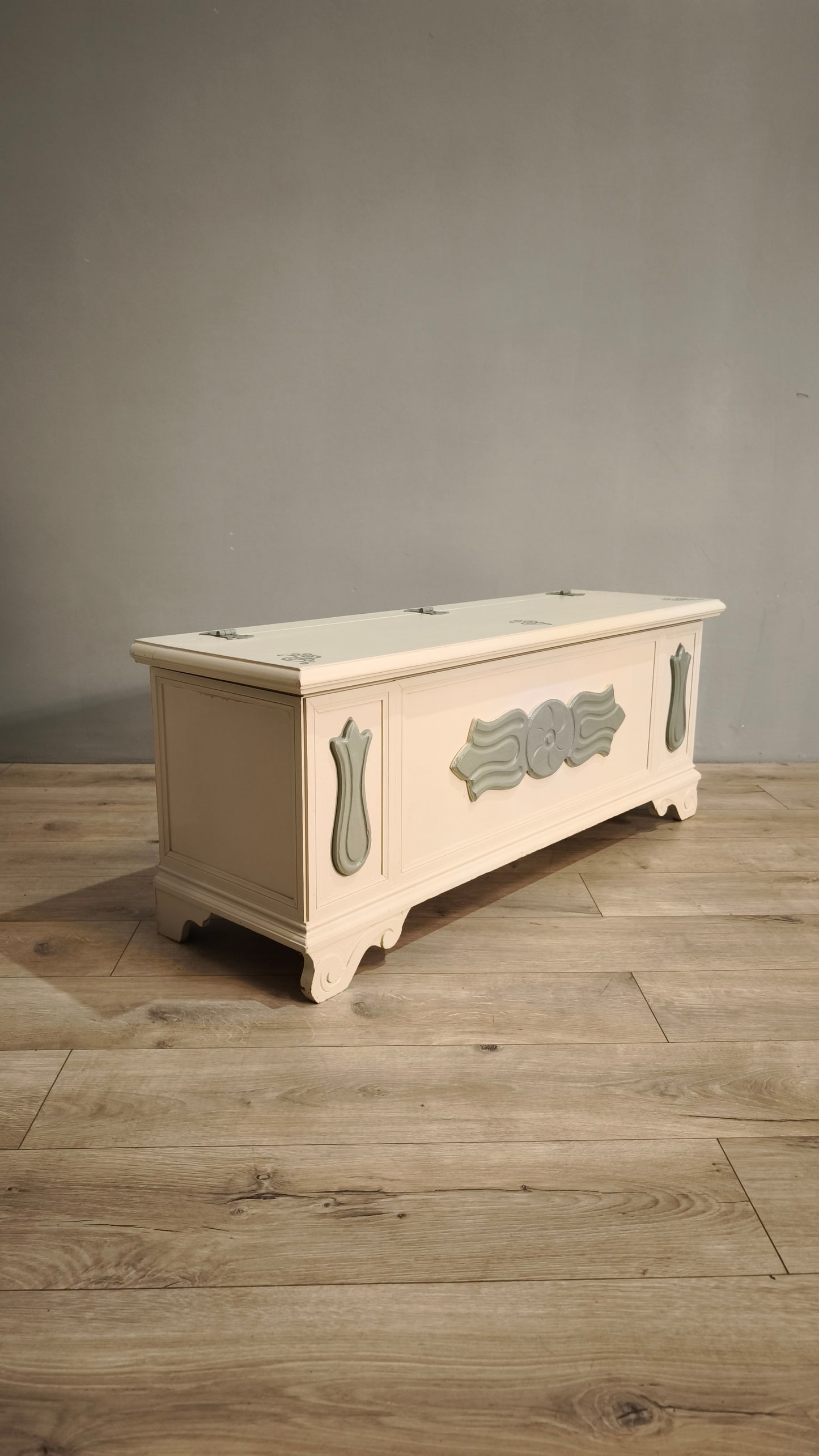78784 Cassapanca in legno dipinta