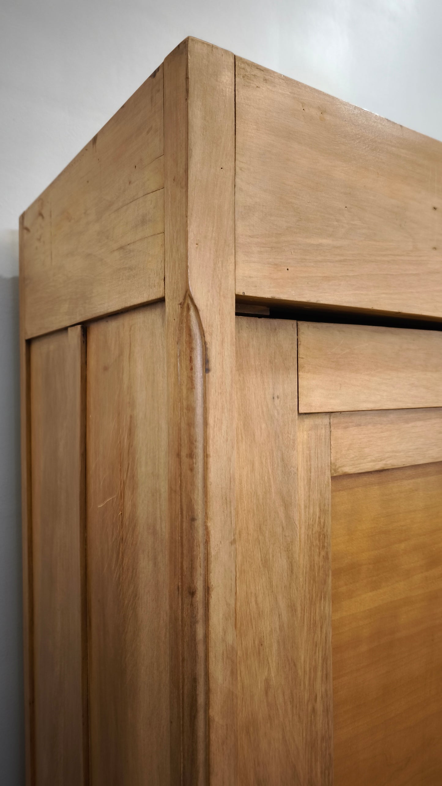 78974 Armadio in legno un'anta stile Liberty